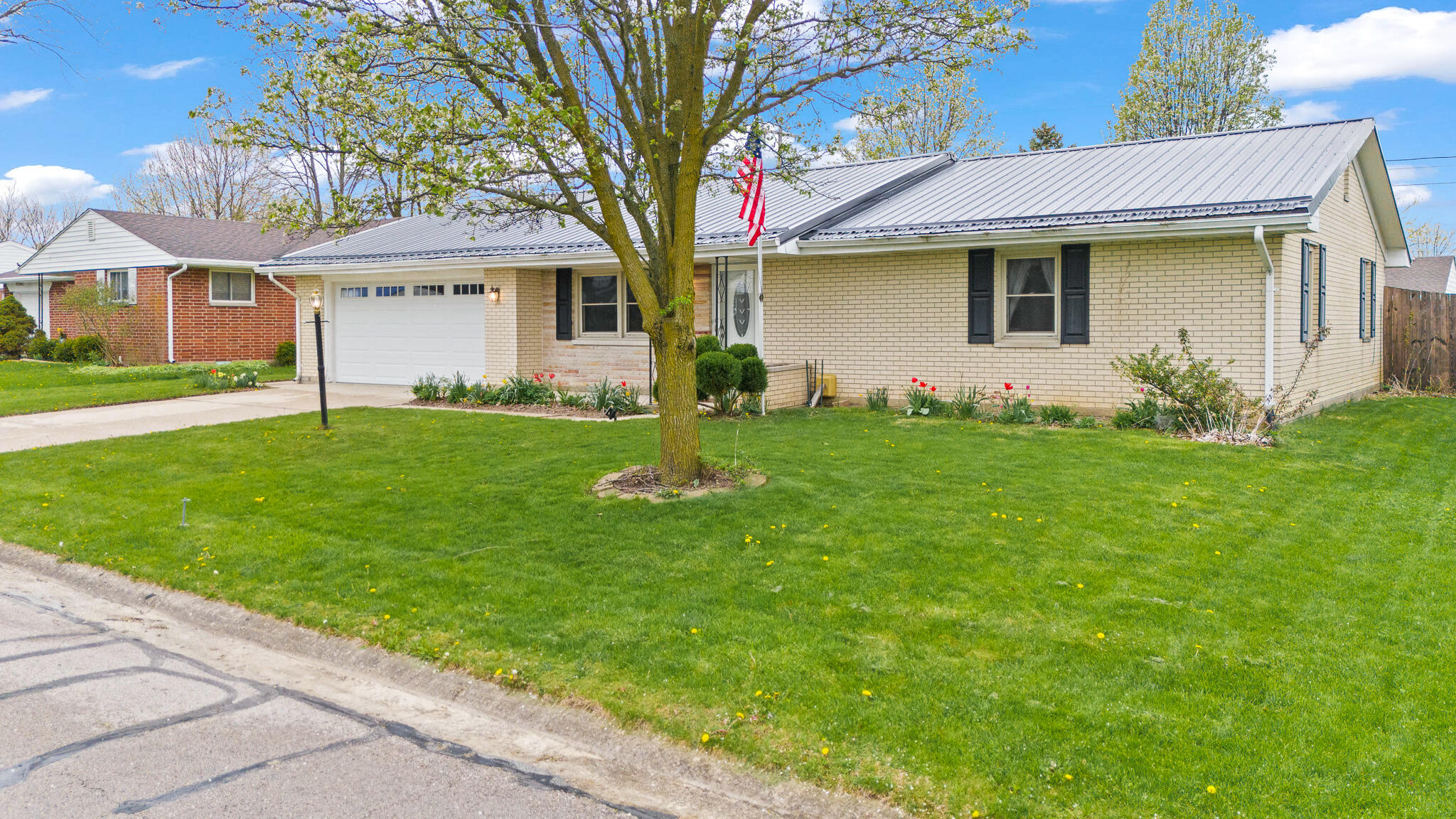 1344 Oaktree Drive, Greenville, Ohio 45331