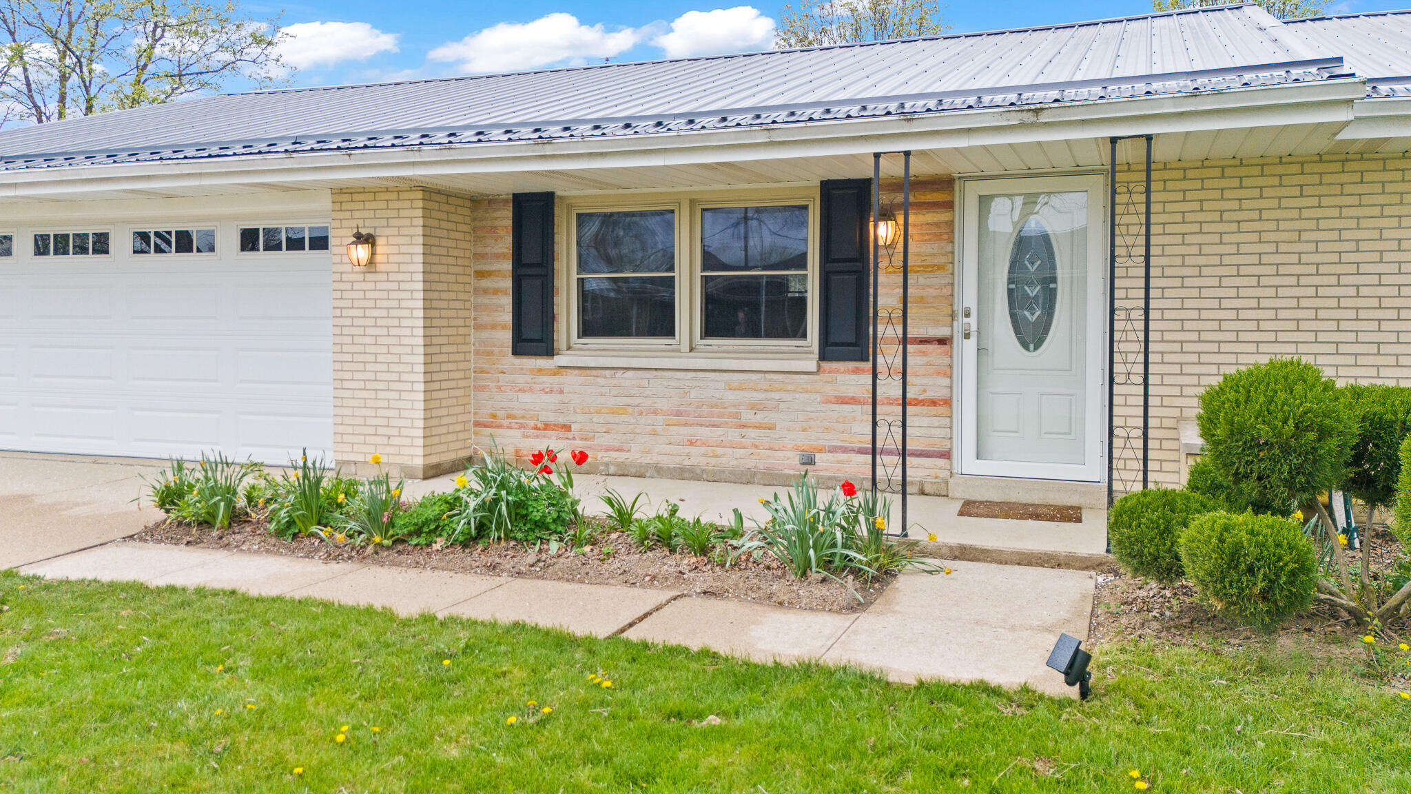 1344 Oaktree Drive, Greenville, Ohio 45331