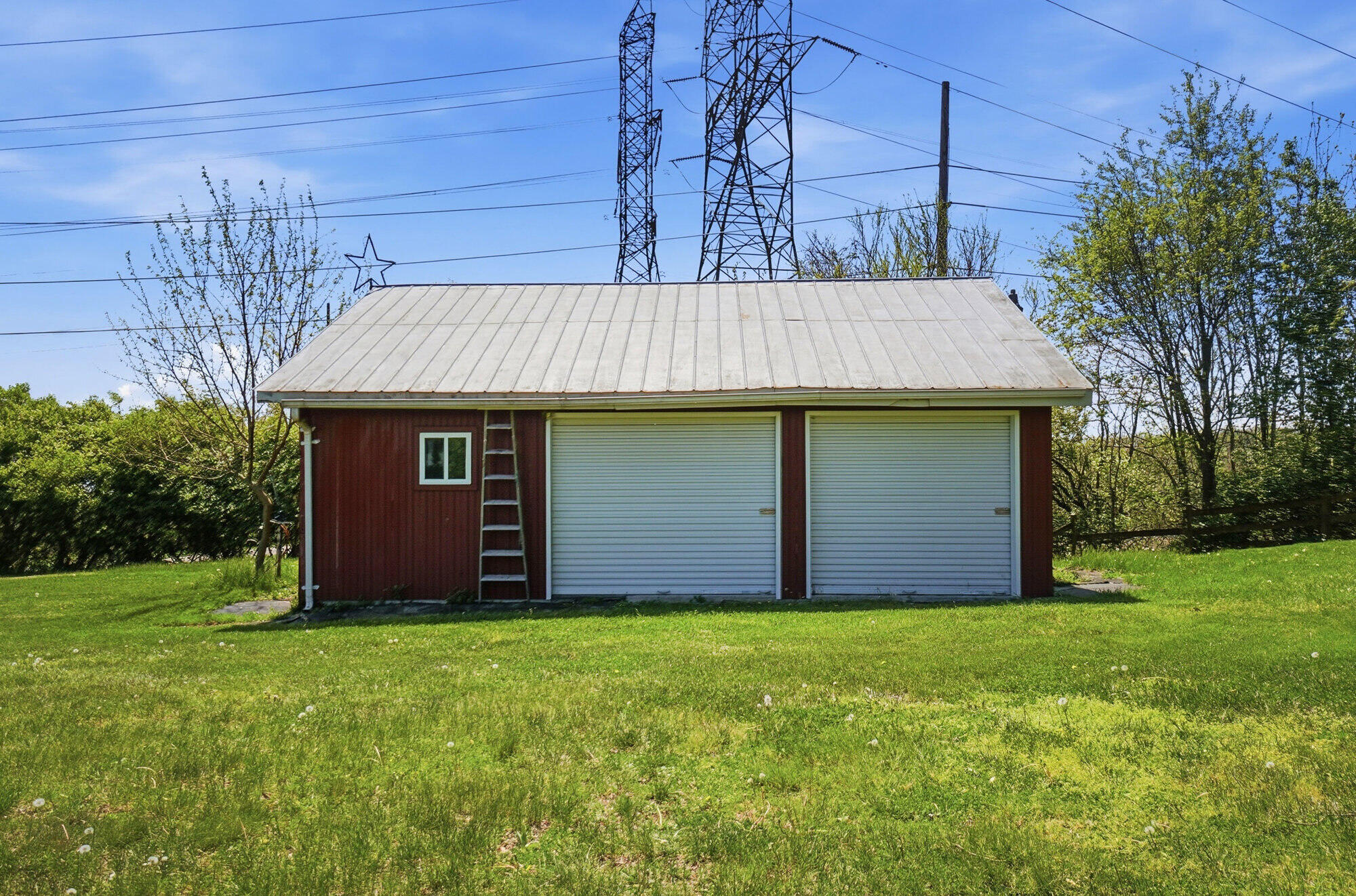 1760 Evanston Road, Tipp City, Ohio 45371