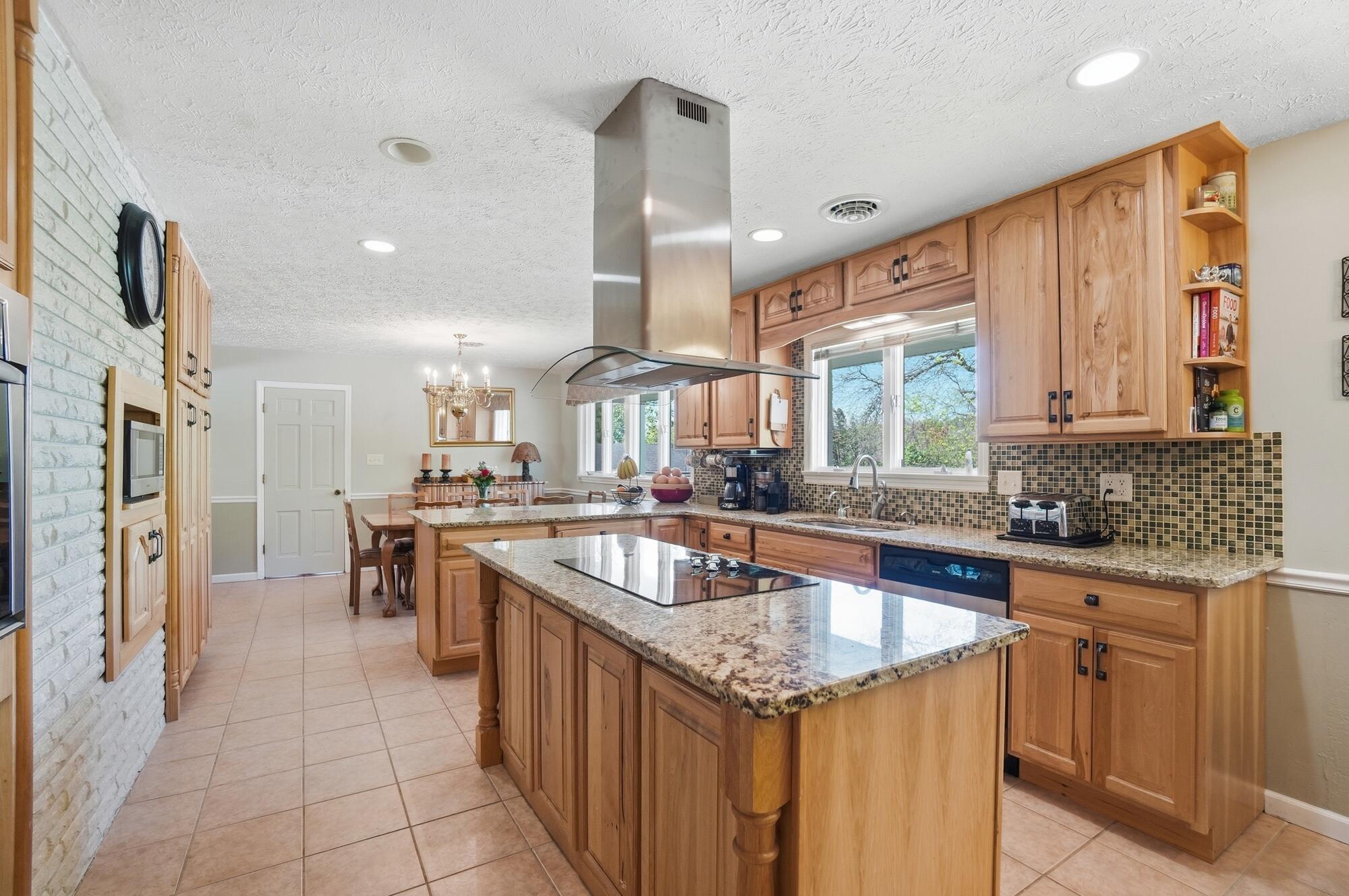 1760 Evanston Road, Tipp City, Ohio 45371
