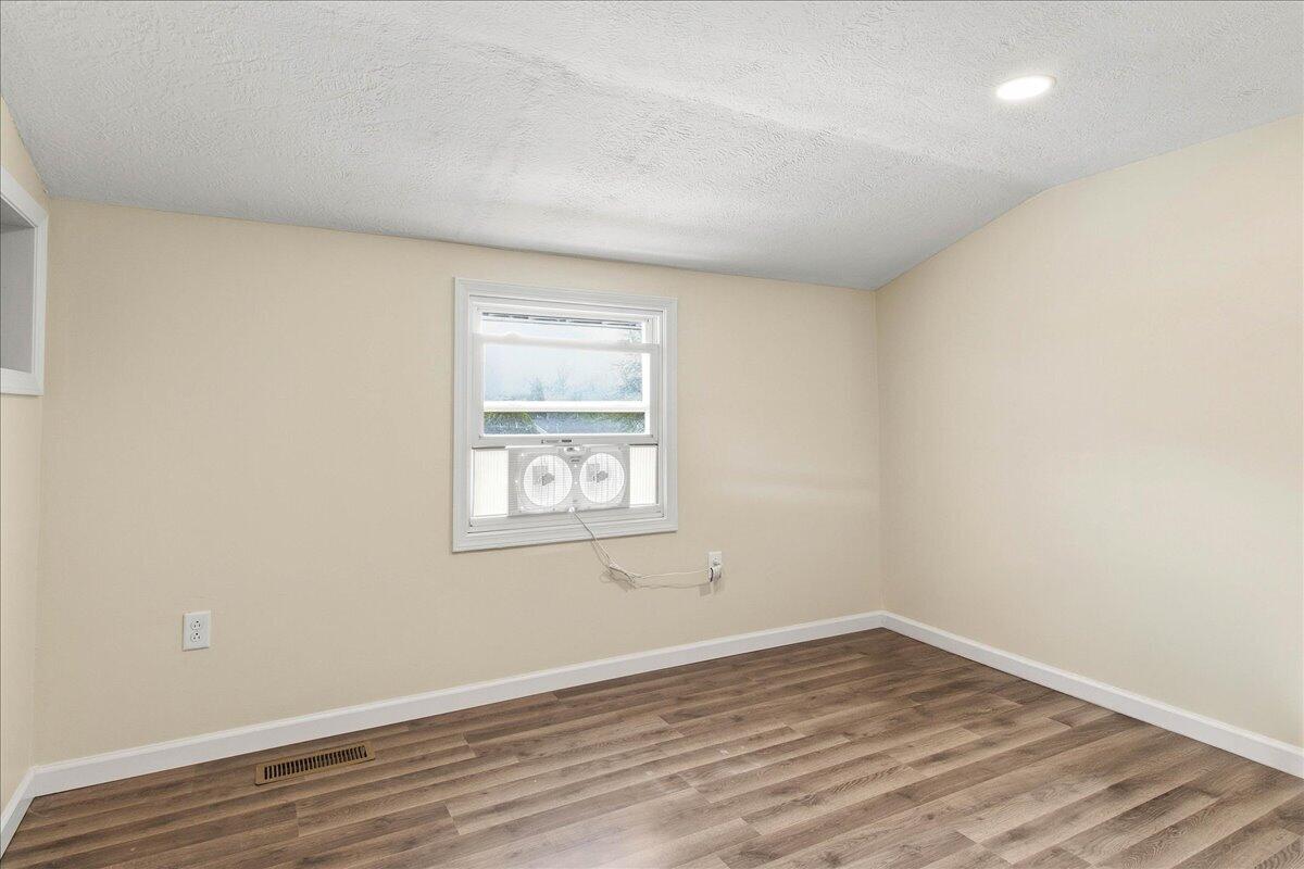132 Richard Avenue, Bellefontaine, Ohio 43311