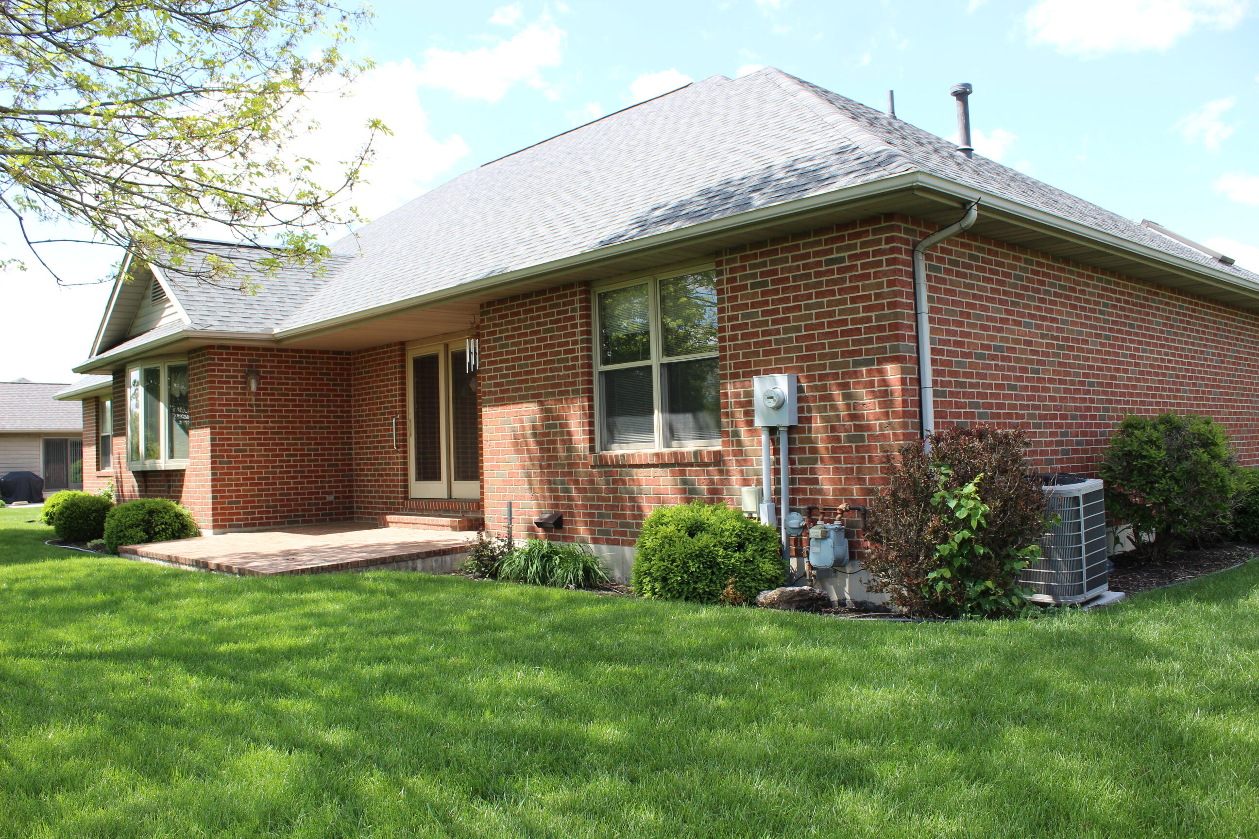 2033 Callaway Court, Versailles, Ohio 45380