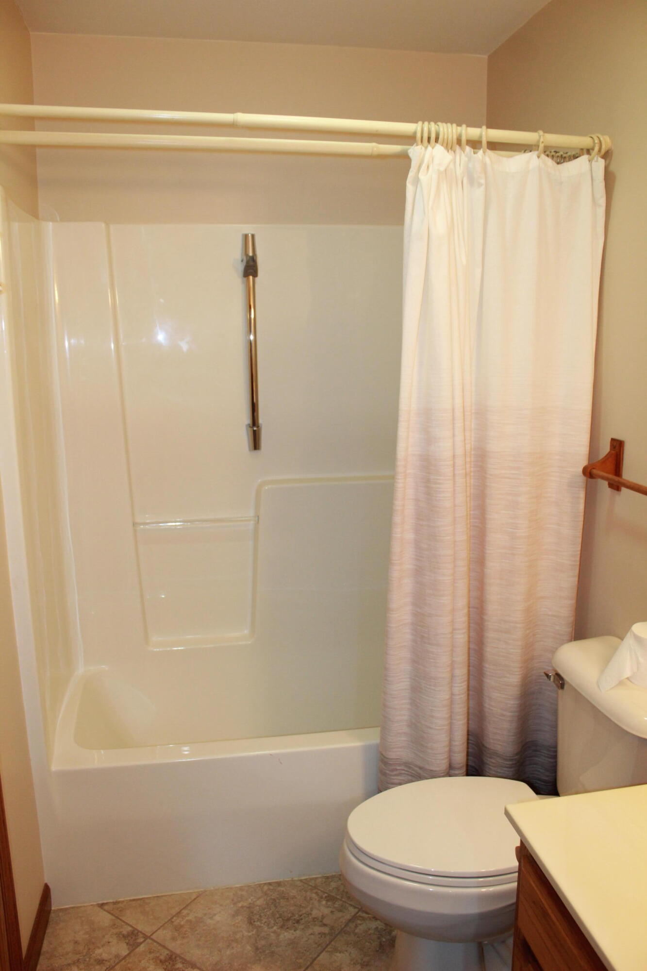2033 Callaway Court, Versailles, Ohio 45380
