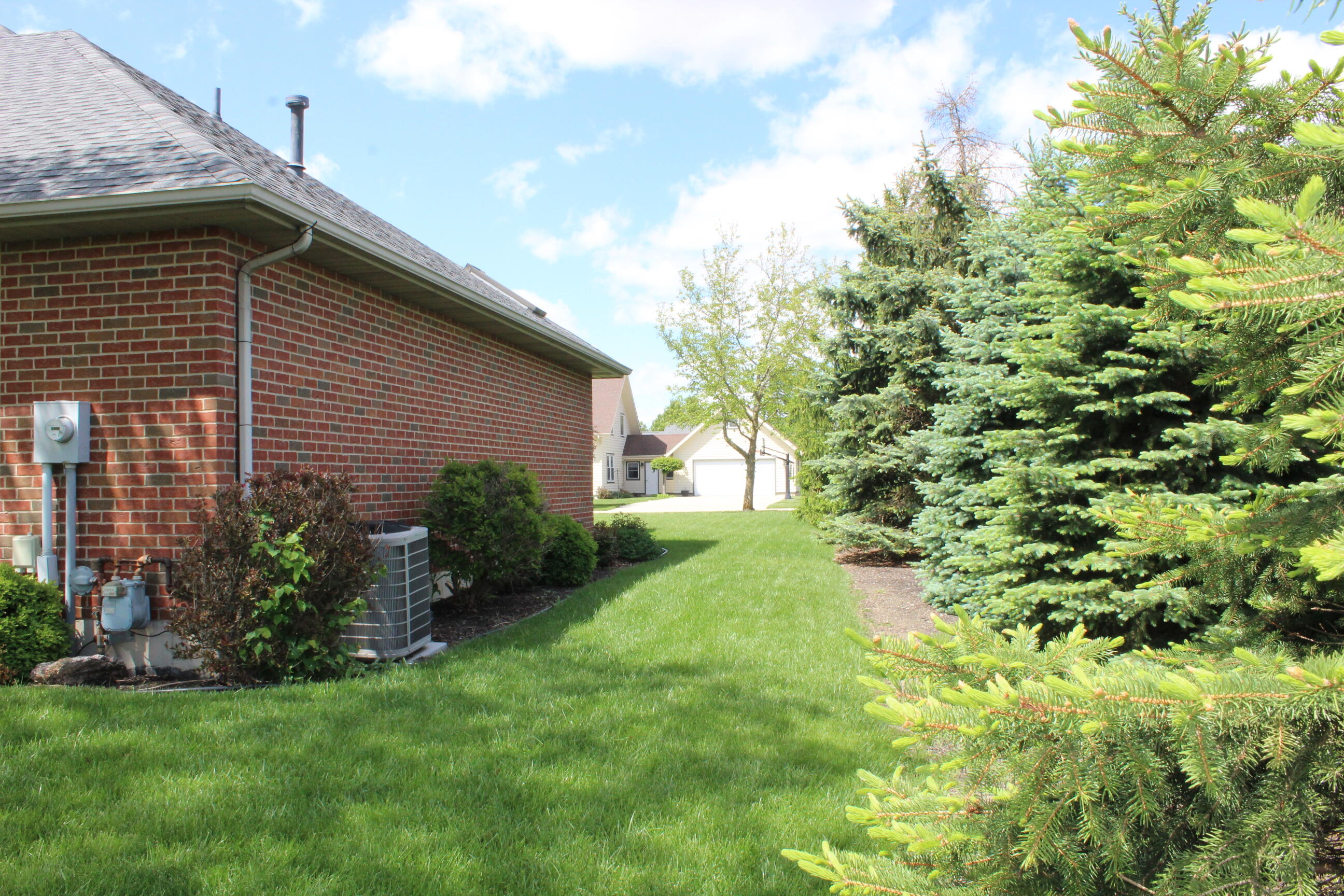 2033 Callaway Court, Versailles, Ohio 45380