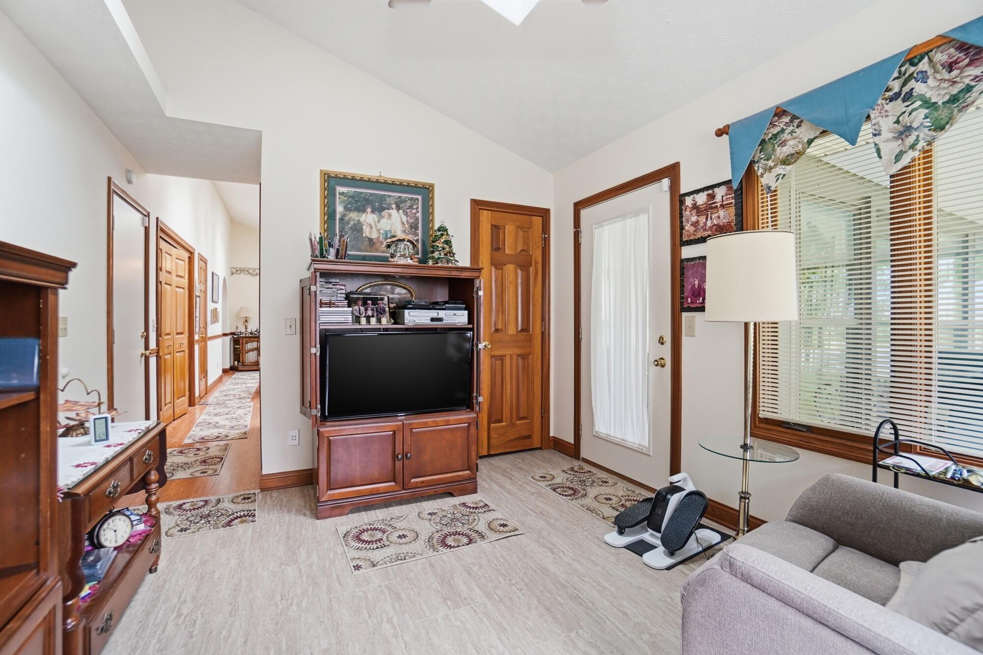 1788 Berwick Drive, Springfield, Ohio 45503