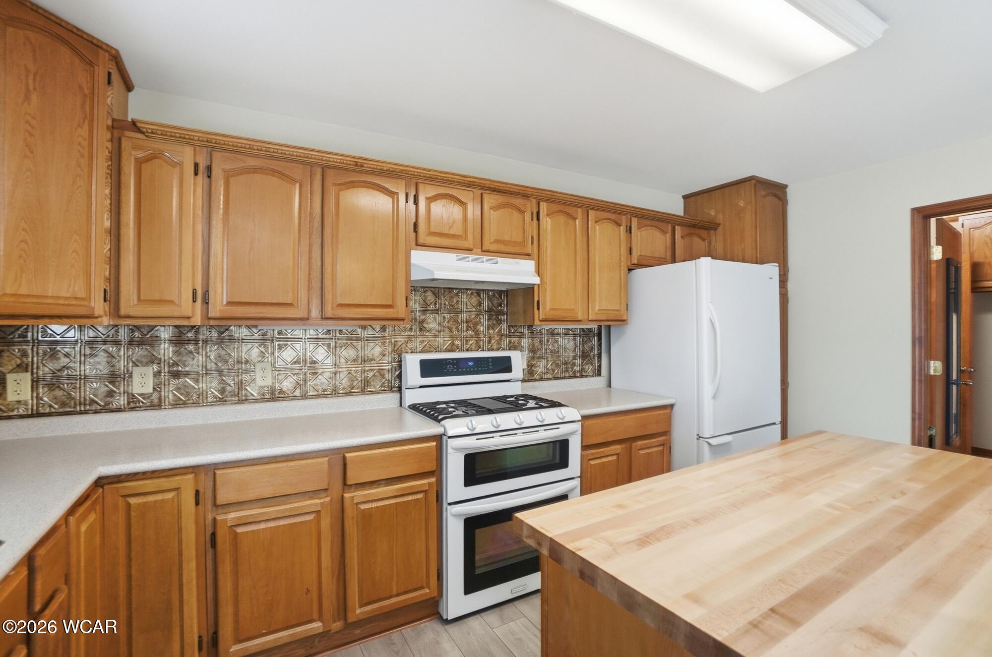 5724 Clover Ridge Drive, Lima, Ohio