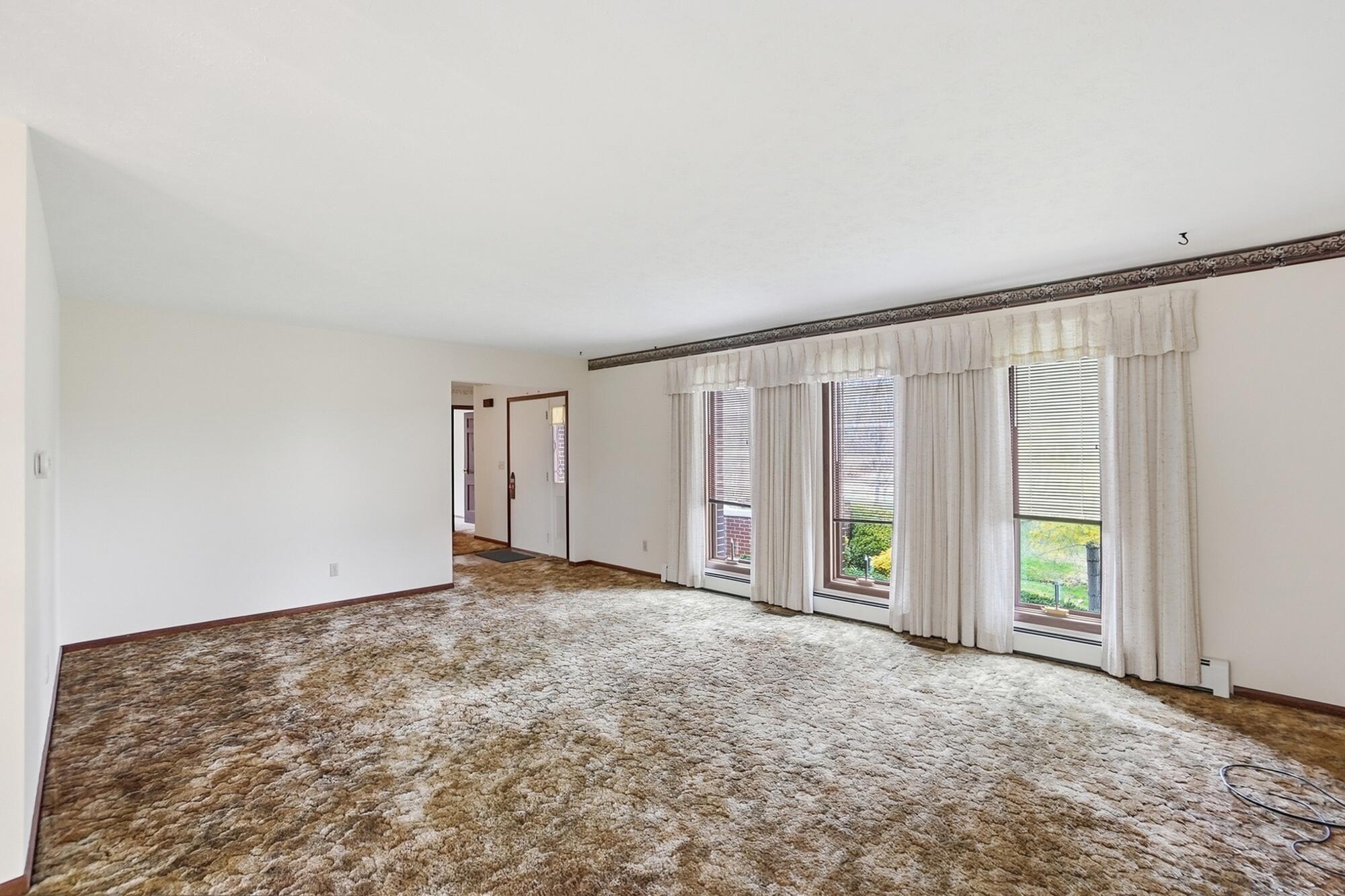 3831 Crescent Hill Road, Springfield, Ohio 45502