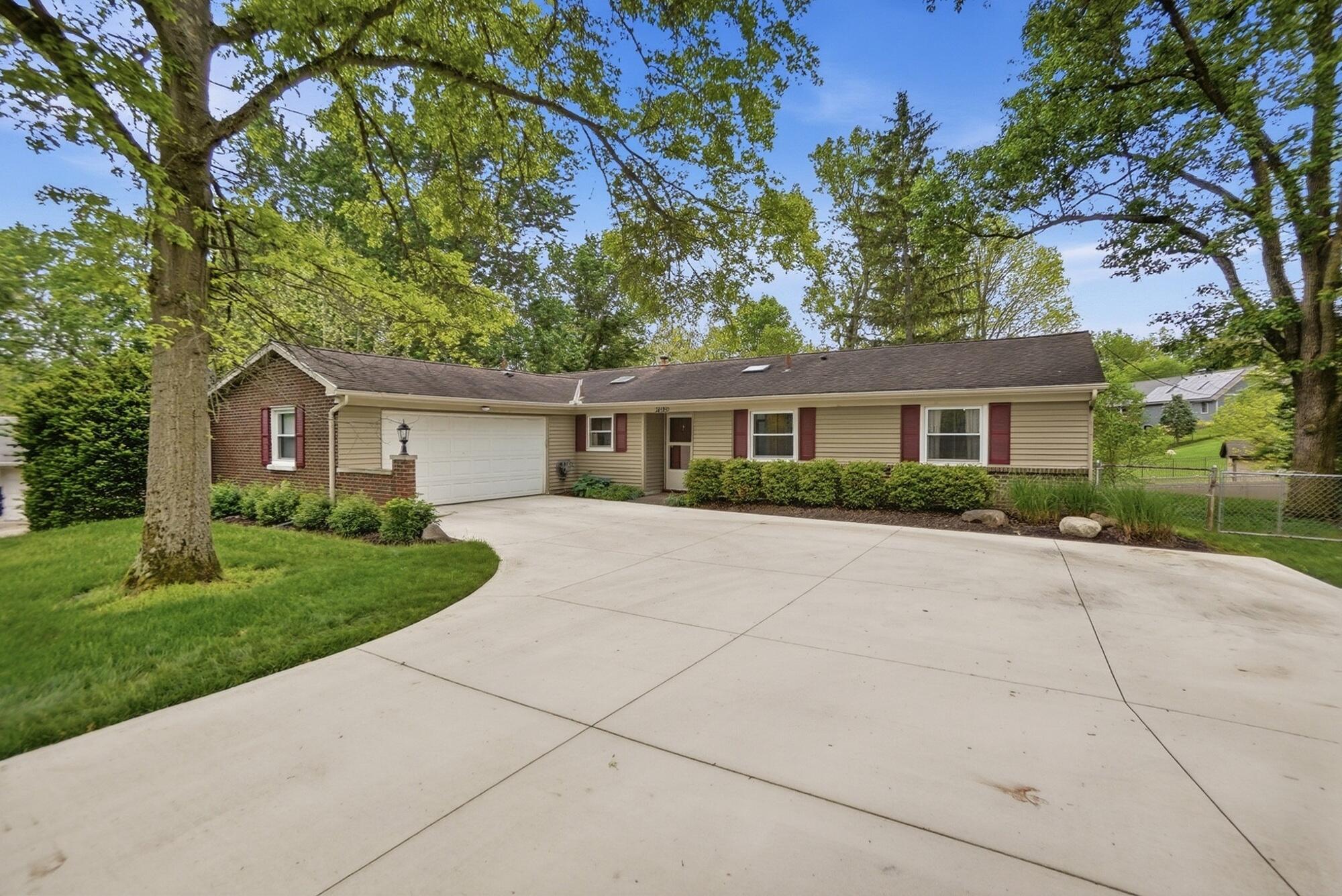 2193 Regent Park Drive, Bellbrook, Ohio 45305