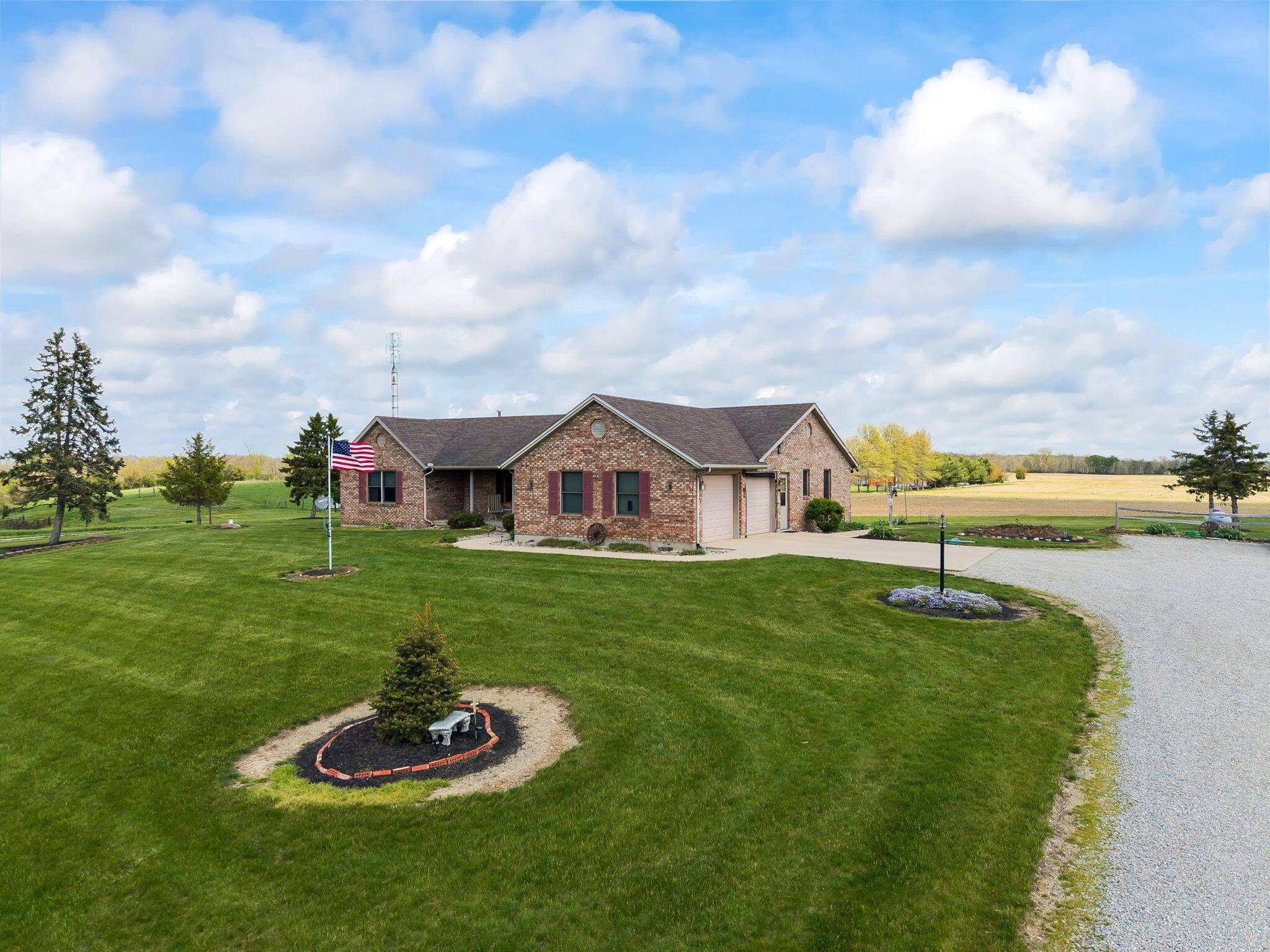 7855 Bradford Bloomer Road, Bradford, Ohio 45308