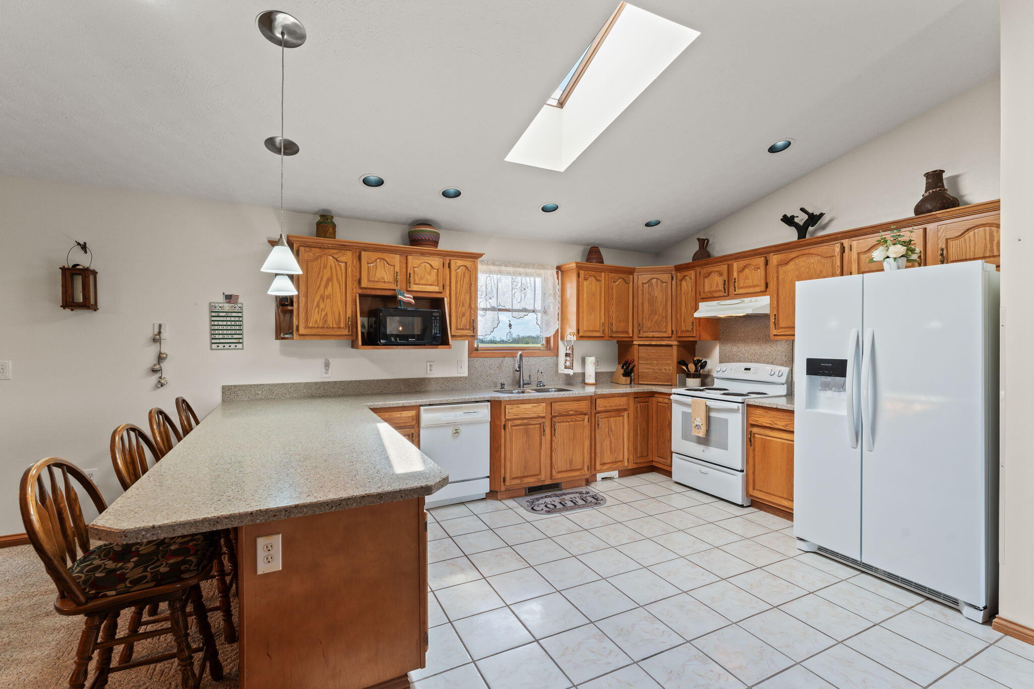 7855 Bradford Bloomer Road, Bradford, Ohio 45308