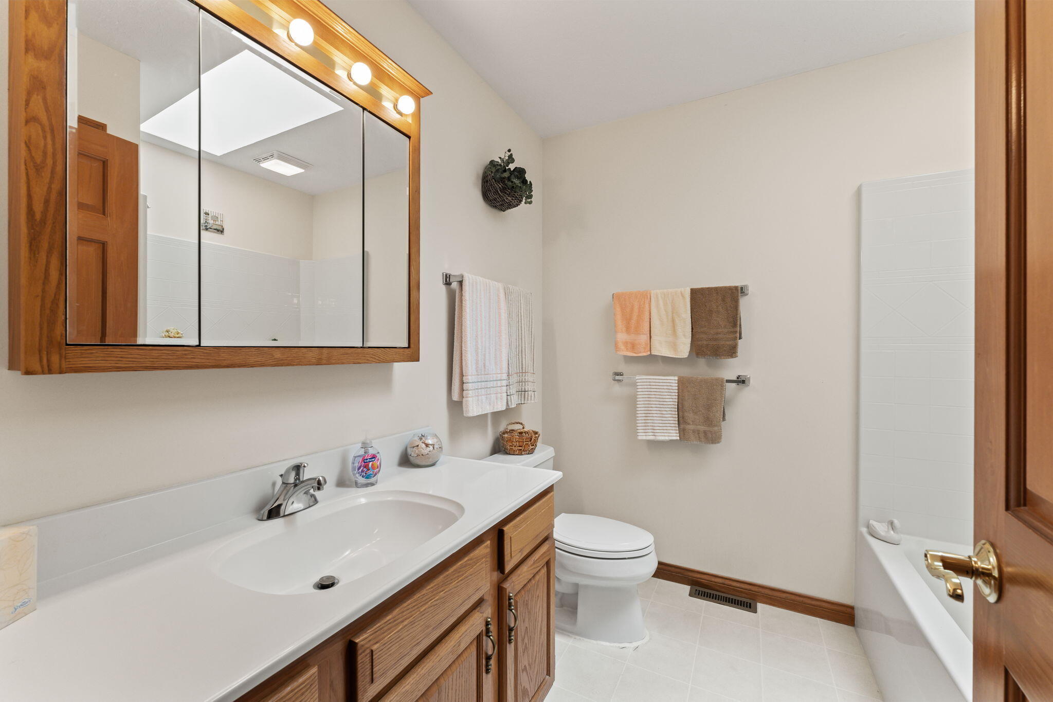 7855 Bradford Bloomer Road, Bradford, Ohio 45308