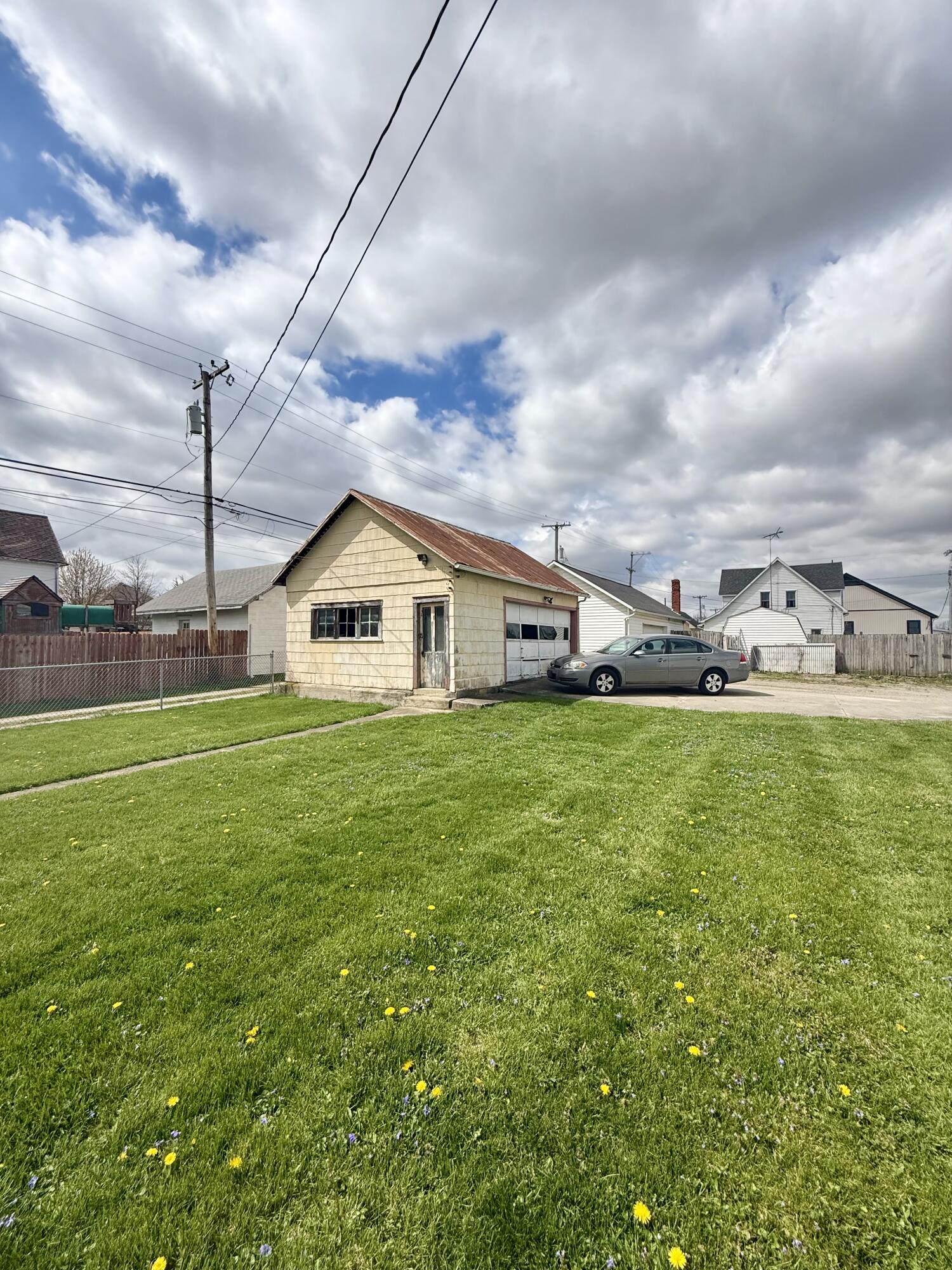 32 East Street, Versailles, Ohio 45380
