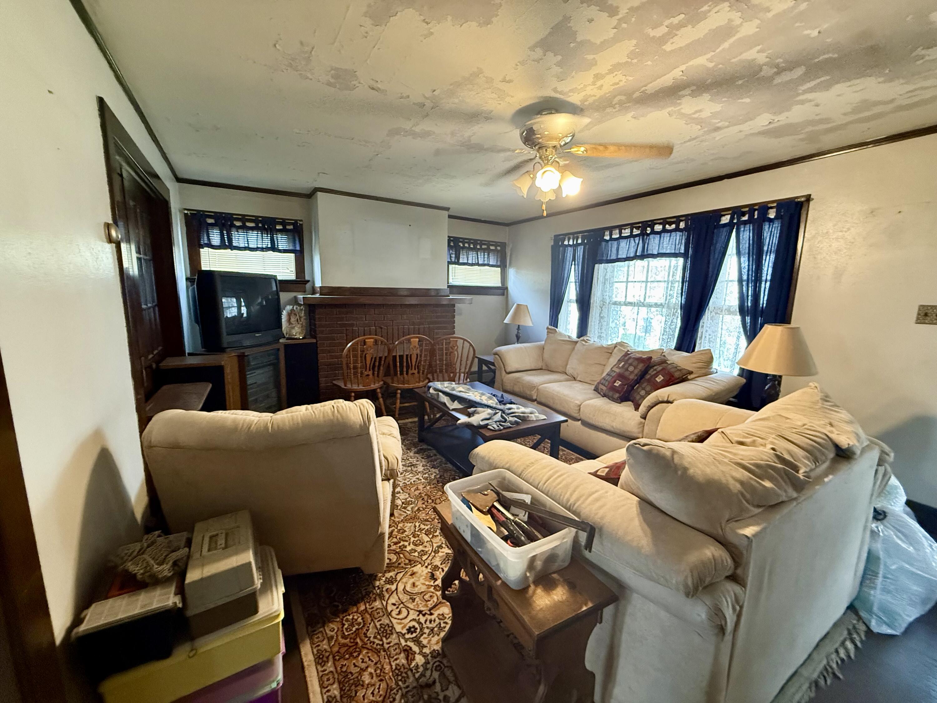 32 East Street, Versailles, Ohio 45380