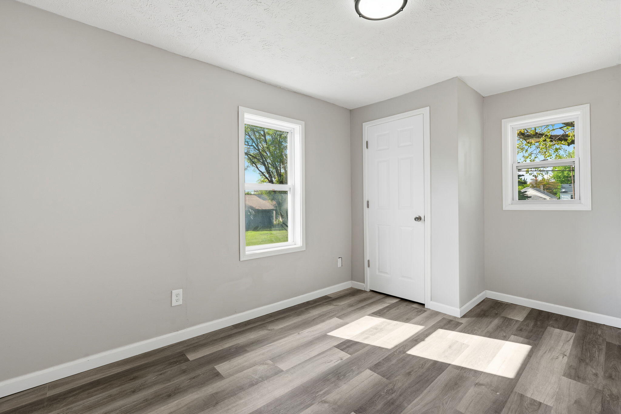 402 Highview Avenue, Springfield, Ohio 45505