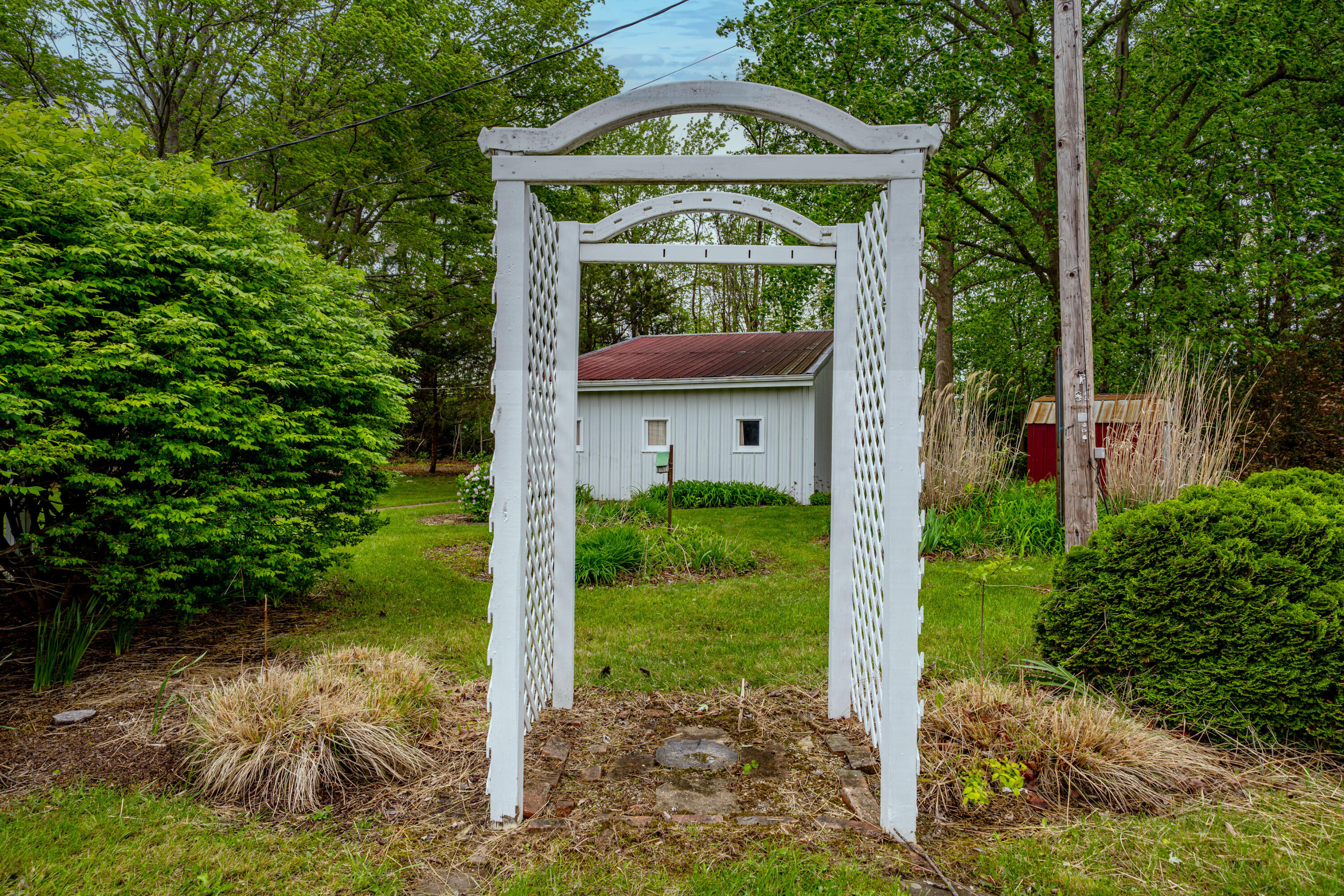 11296 Pansing Road, Brookville, Ohio 45309