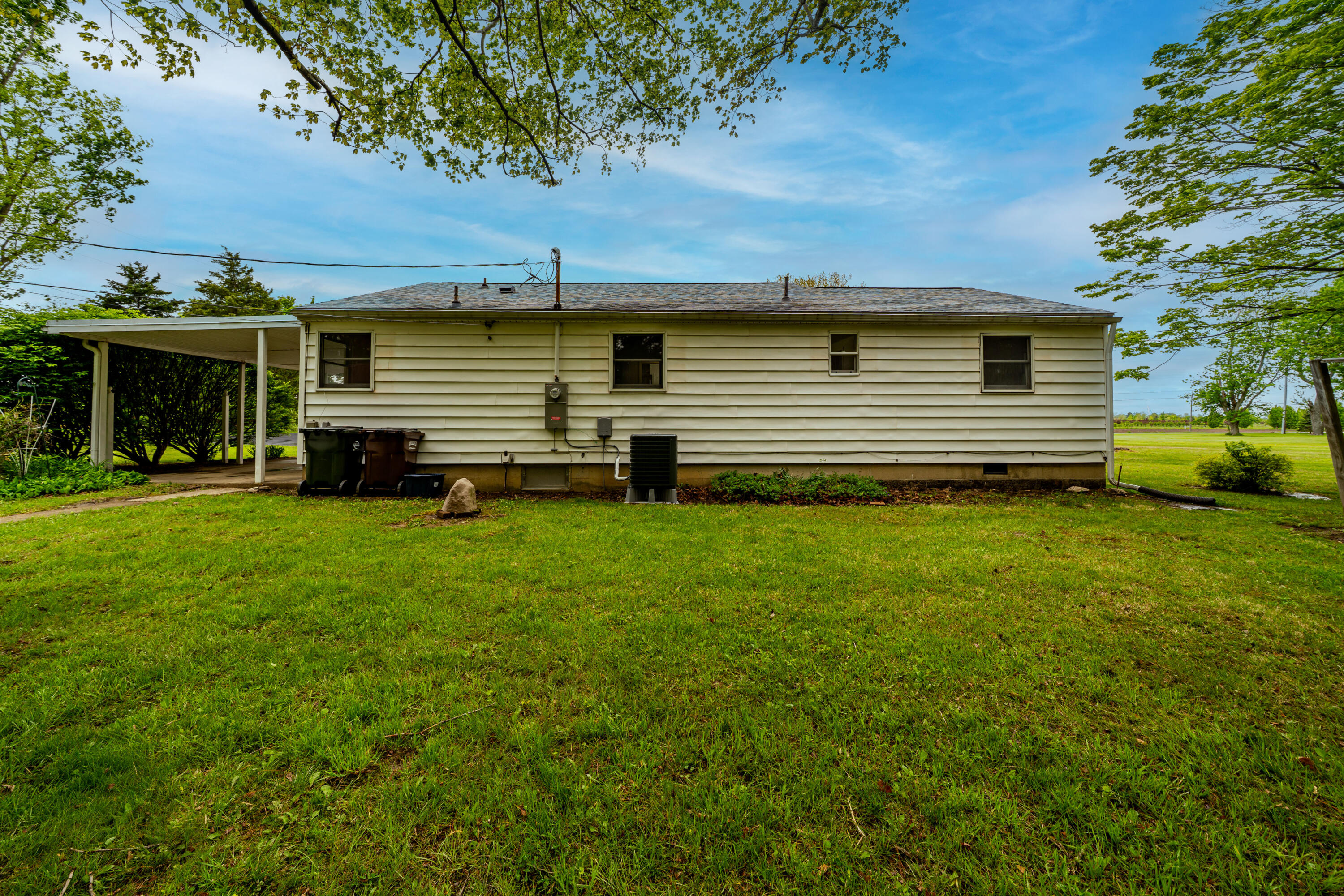 11296 Pansing Road, Brookville, Ohio 45309