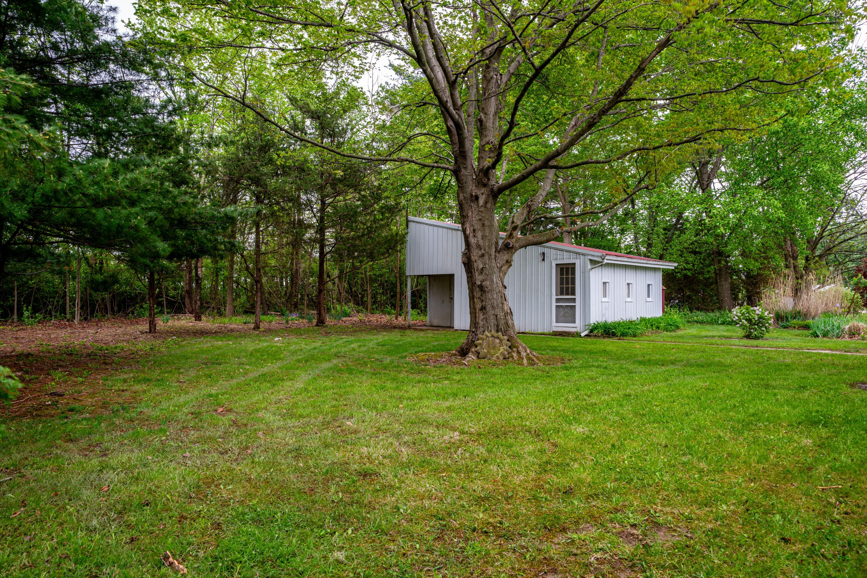 11296 Pansing Road, Brookville, Ohio 45309