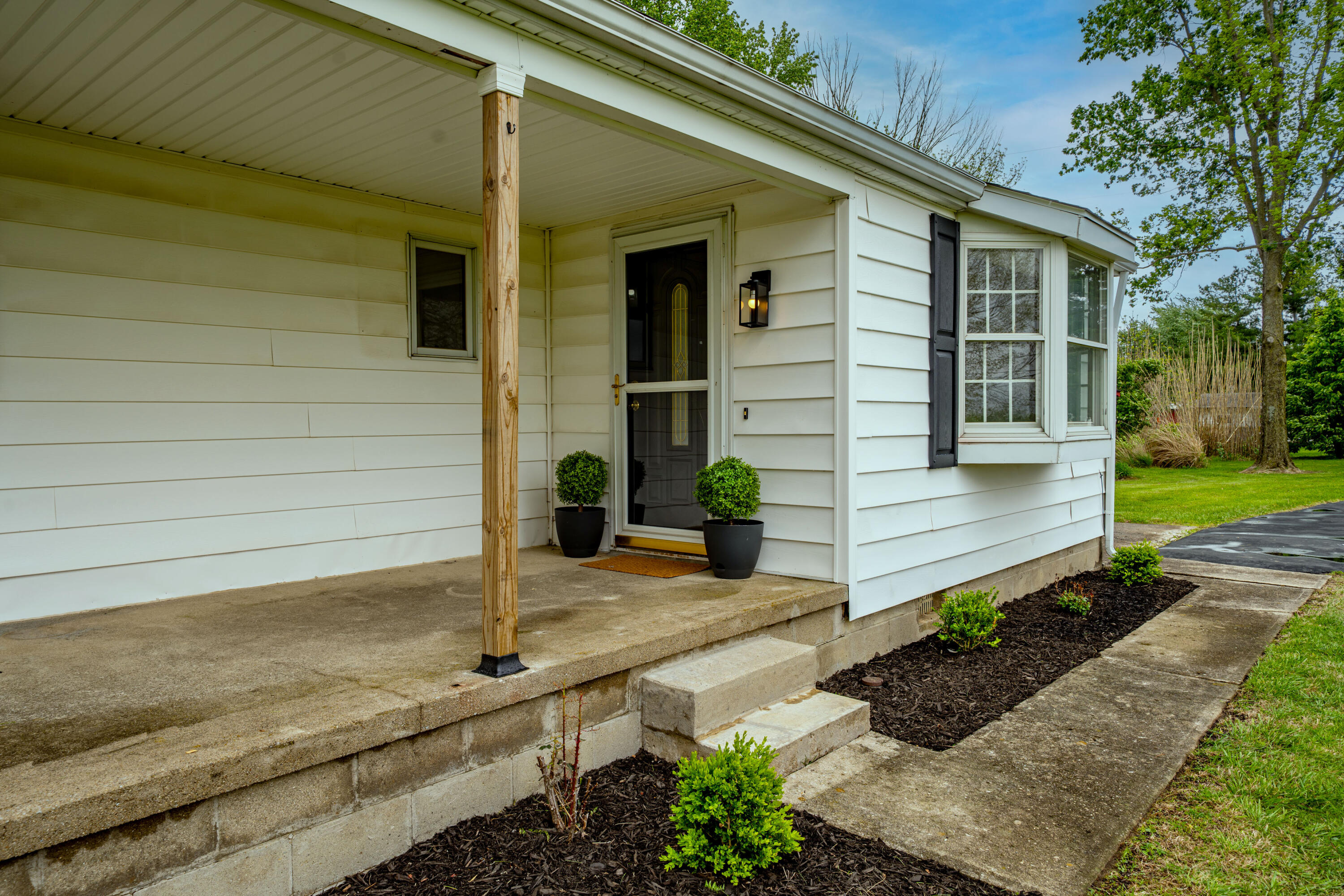 11296 Pansing Road, Brookville, Ohio 45309