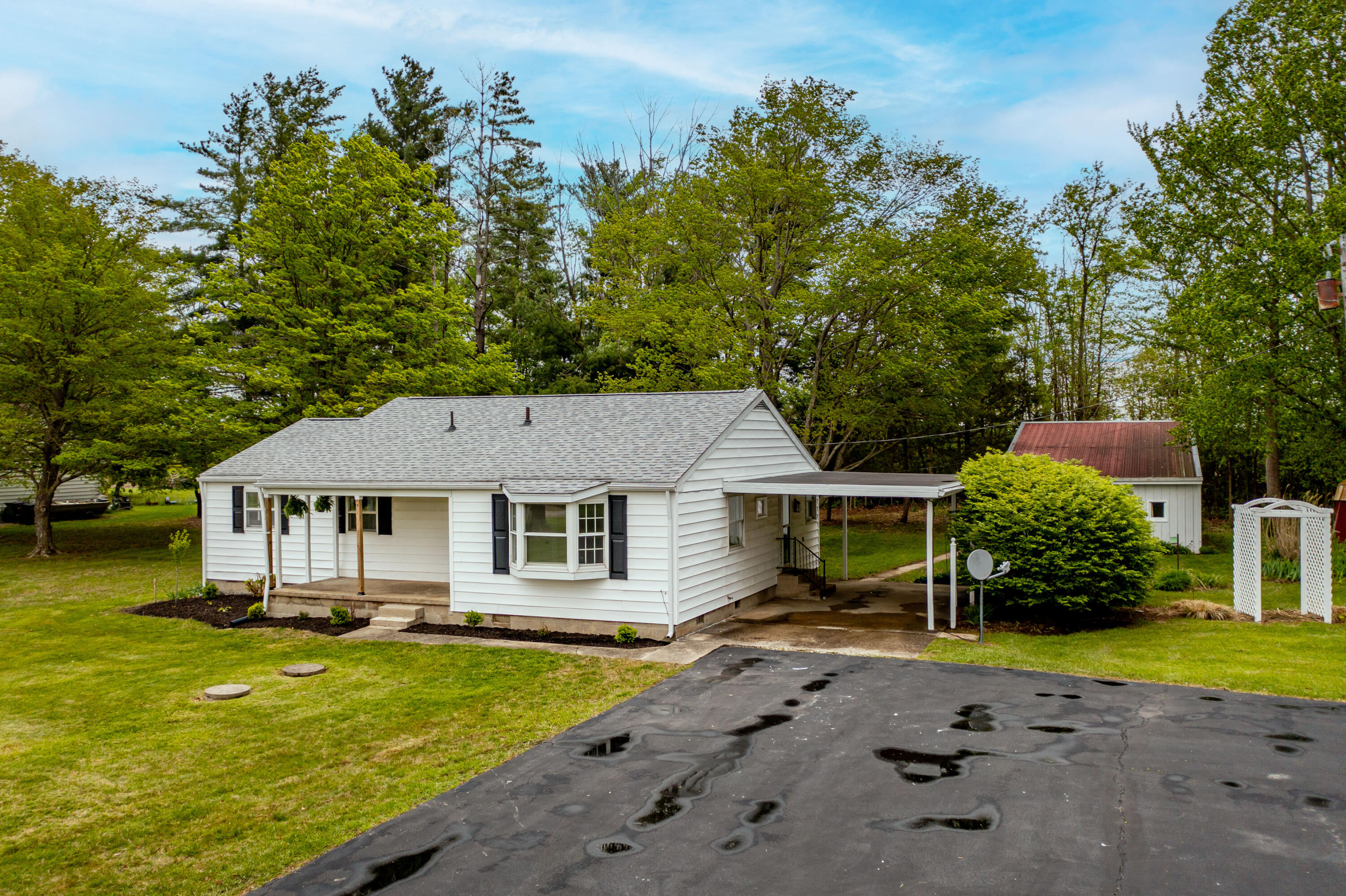 11296 Pansing Road, Brookville, Ohio 45309