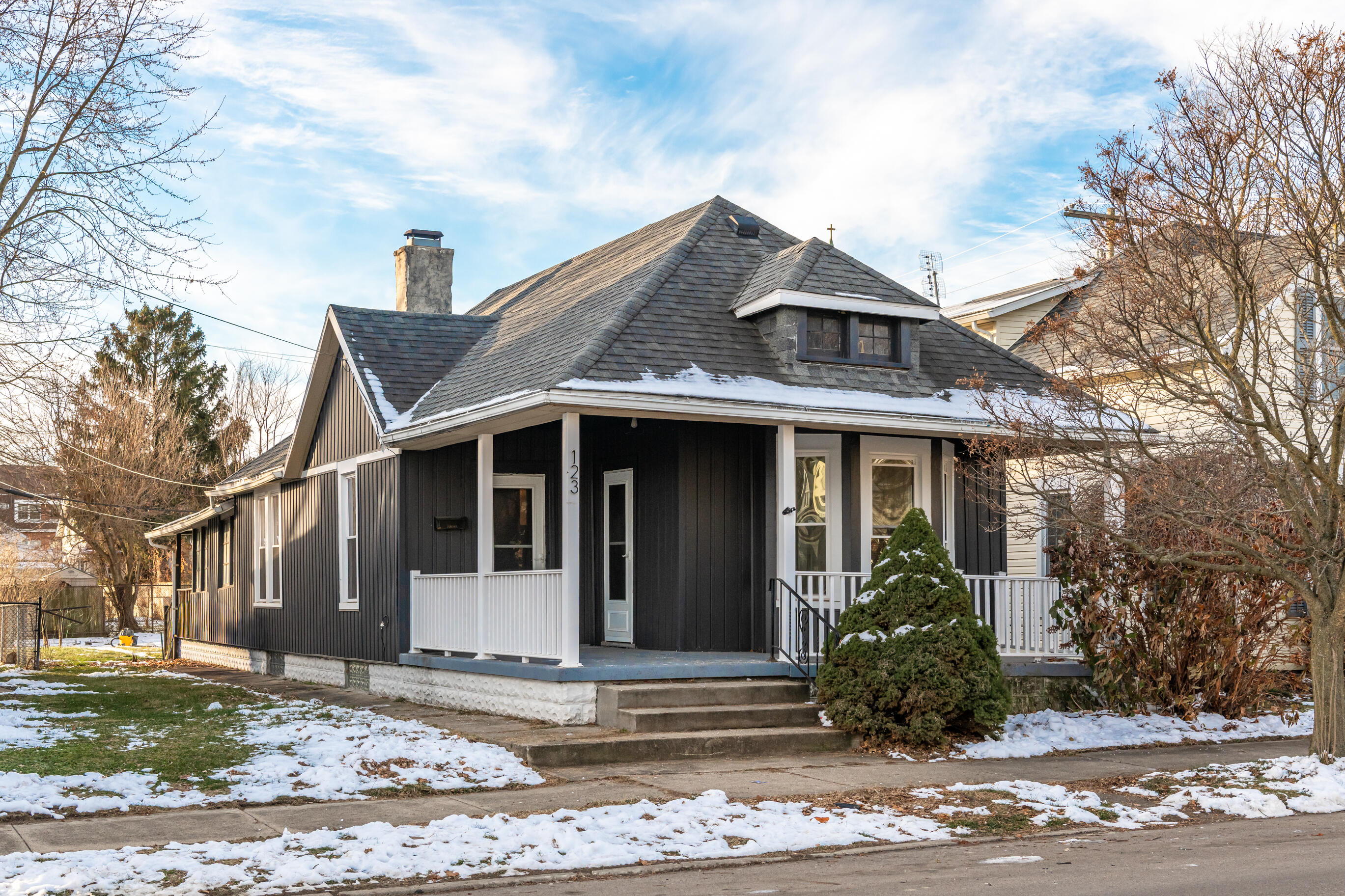 123 Washington Avenue, Urbana, Ohio 43078