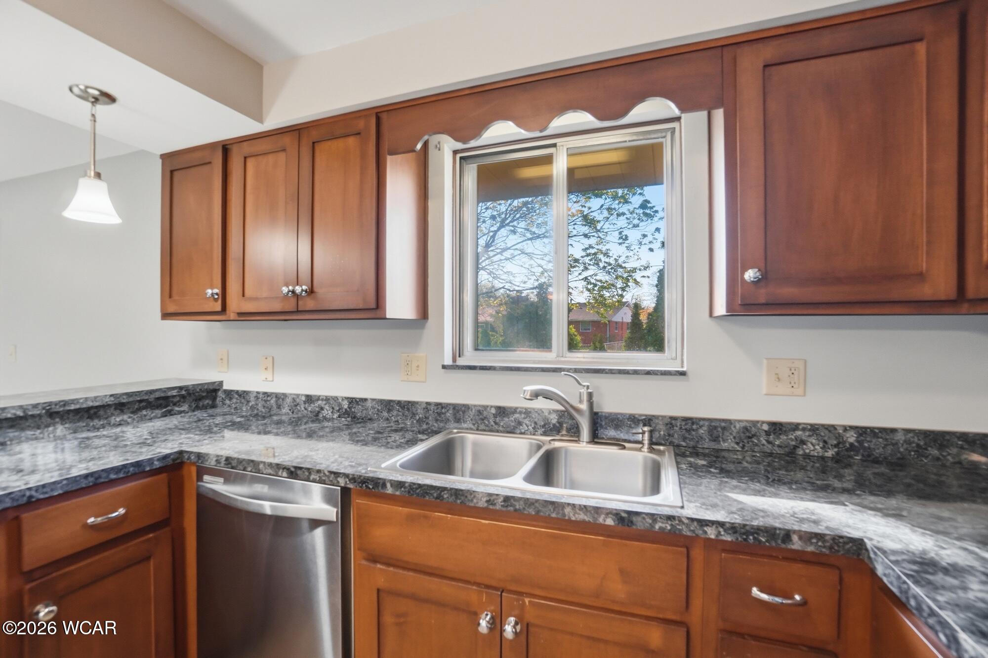 1044 Woodland Drive, Lima, Ohio