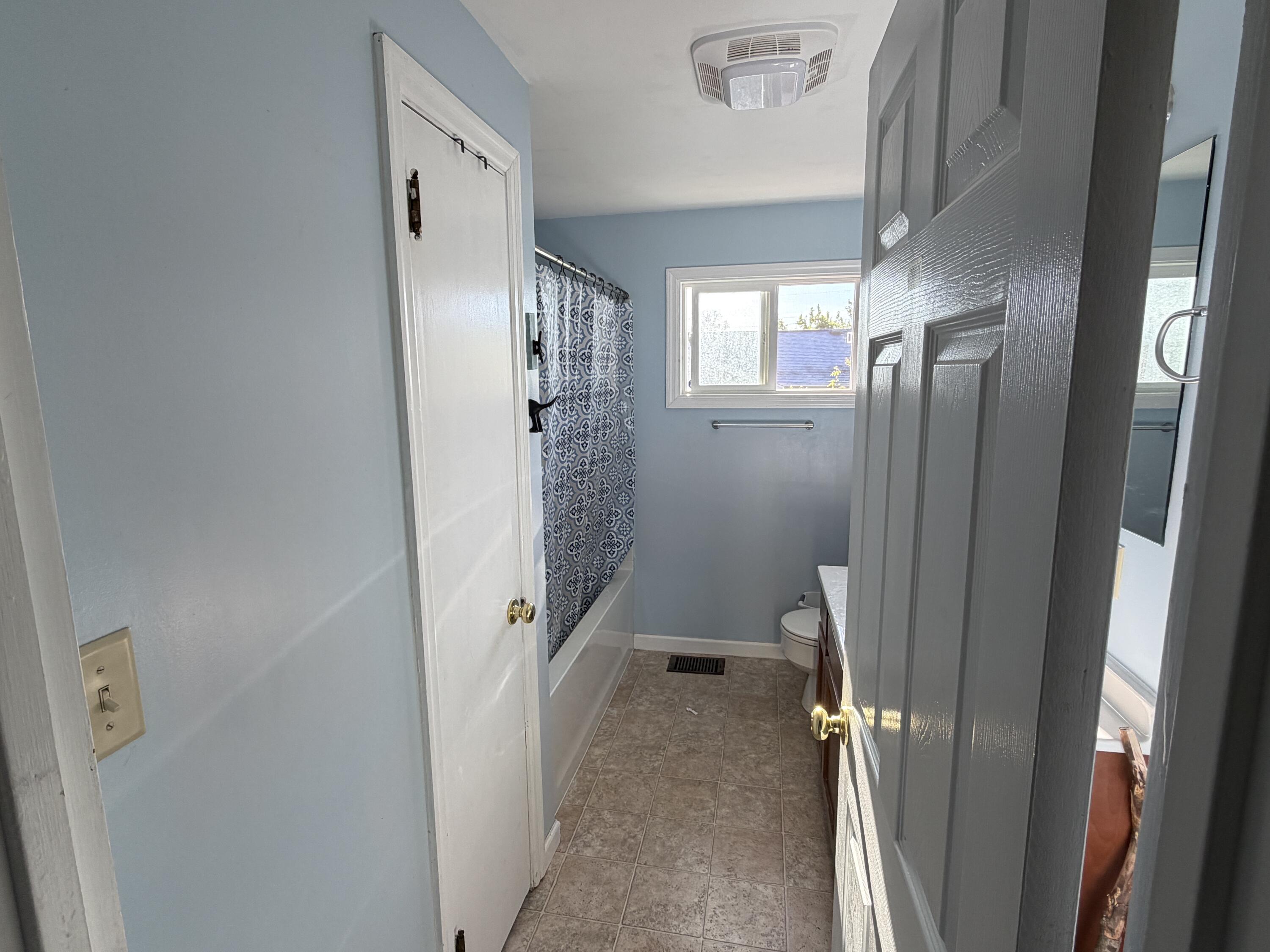 2416 Northmoor Drive, Springfield, Ohio 45503