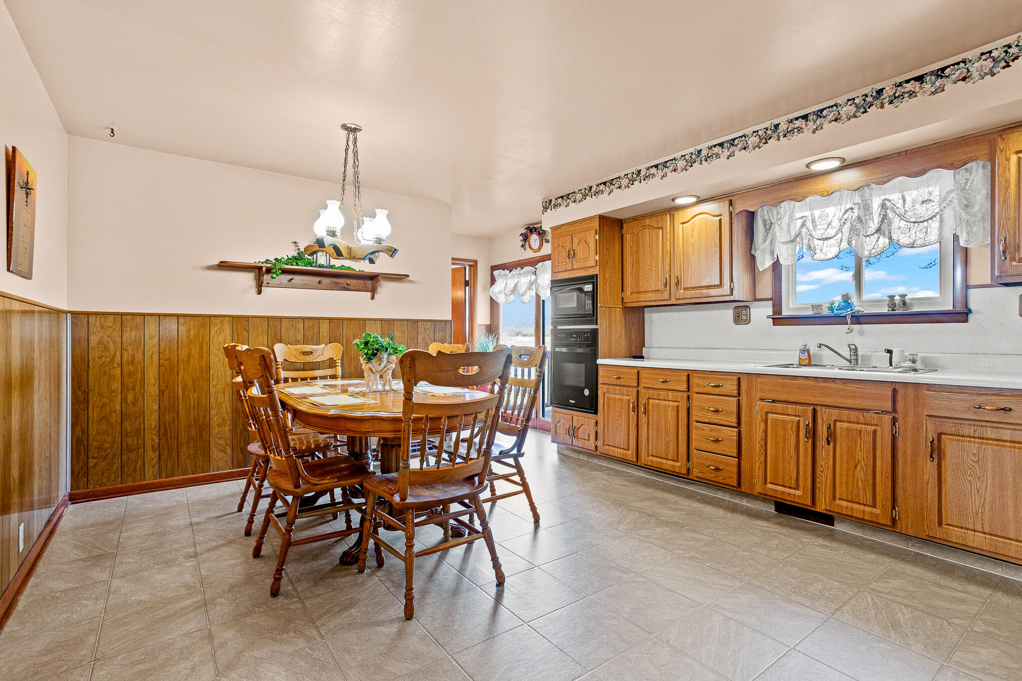 5505 Buckneck Road, Bradford, Ohio 45308