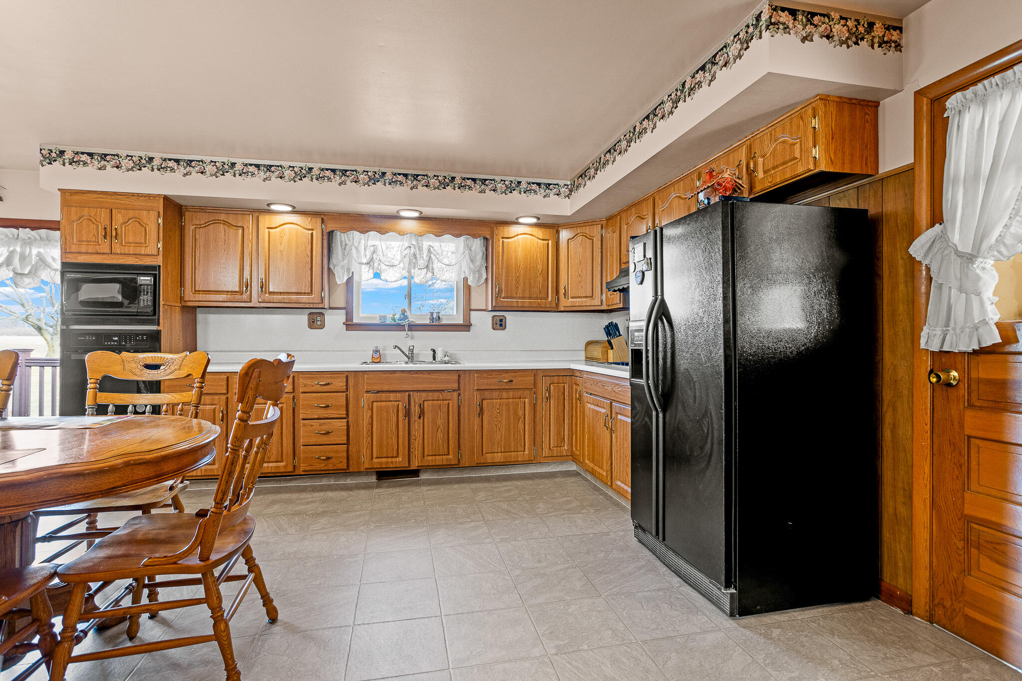 5505 Buckneck Road, Bradford, Ohio 45308