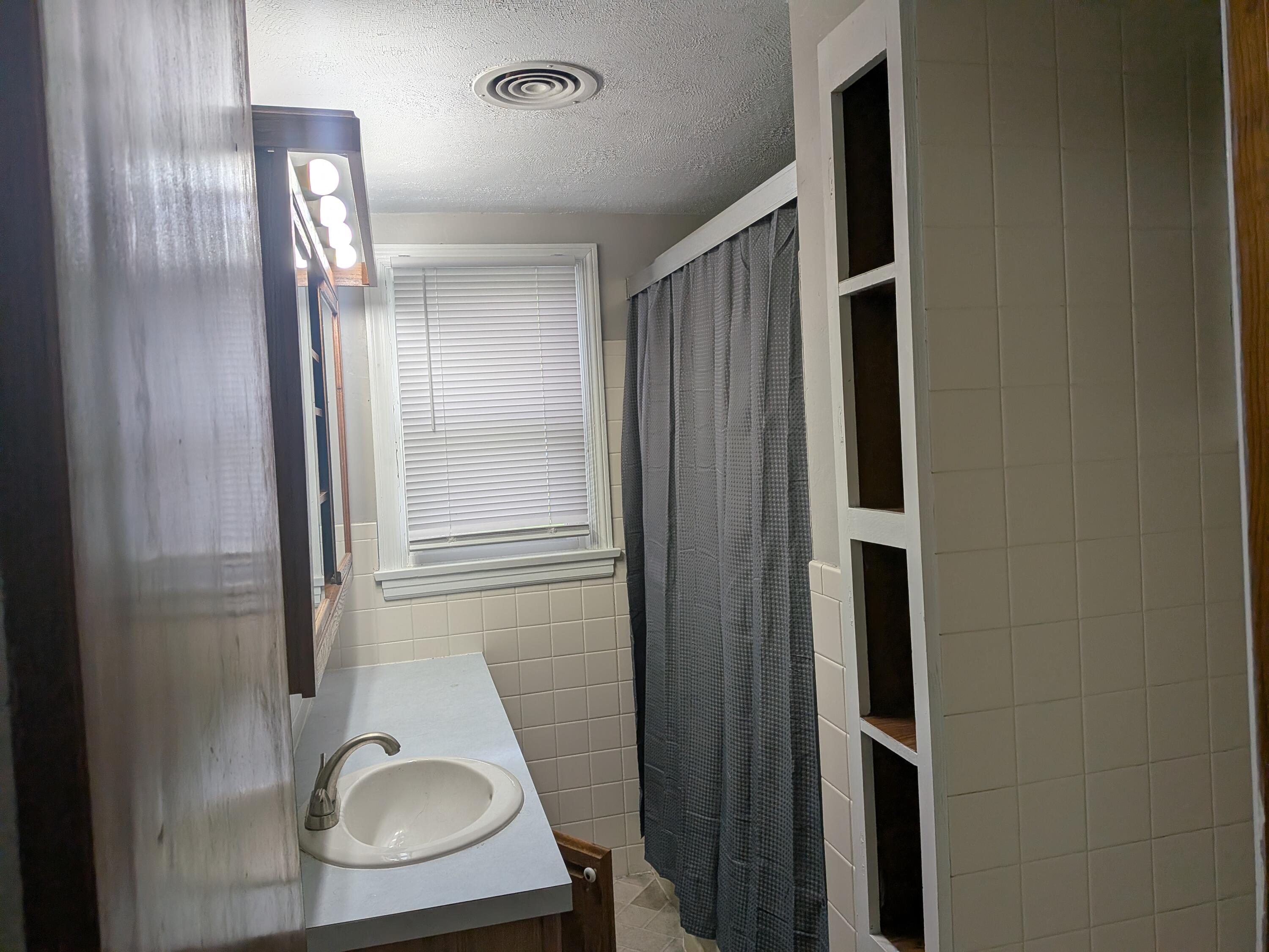 828 Covington Avenue, Piqua, Ohio 45356