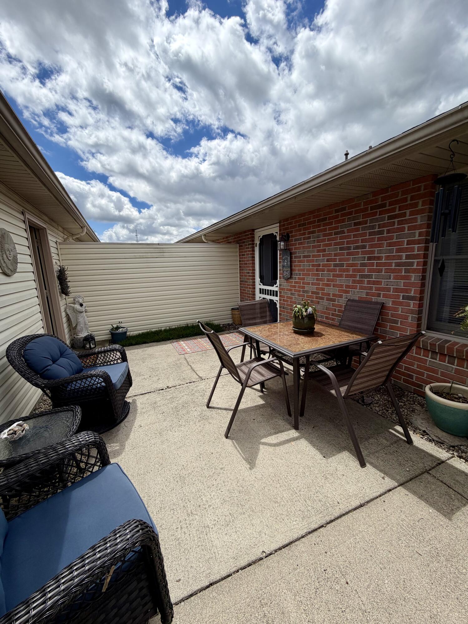 4250 Midfield Street, Springfield, Ohio 45503