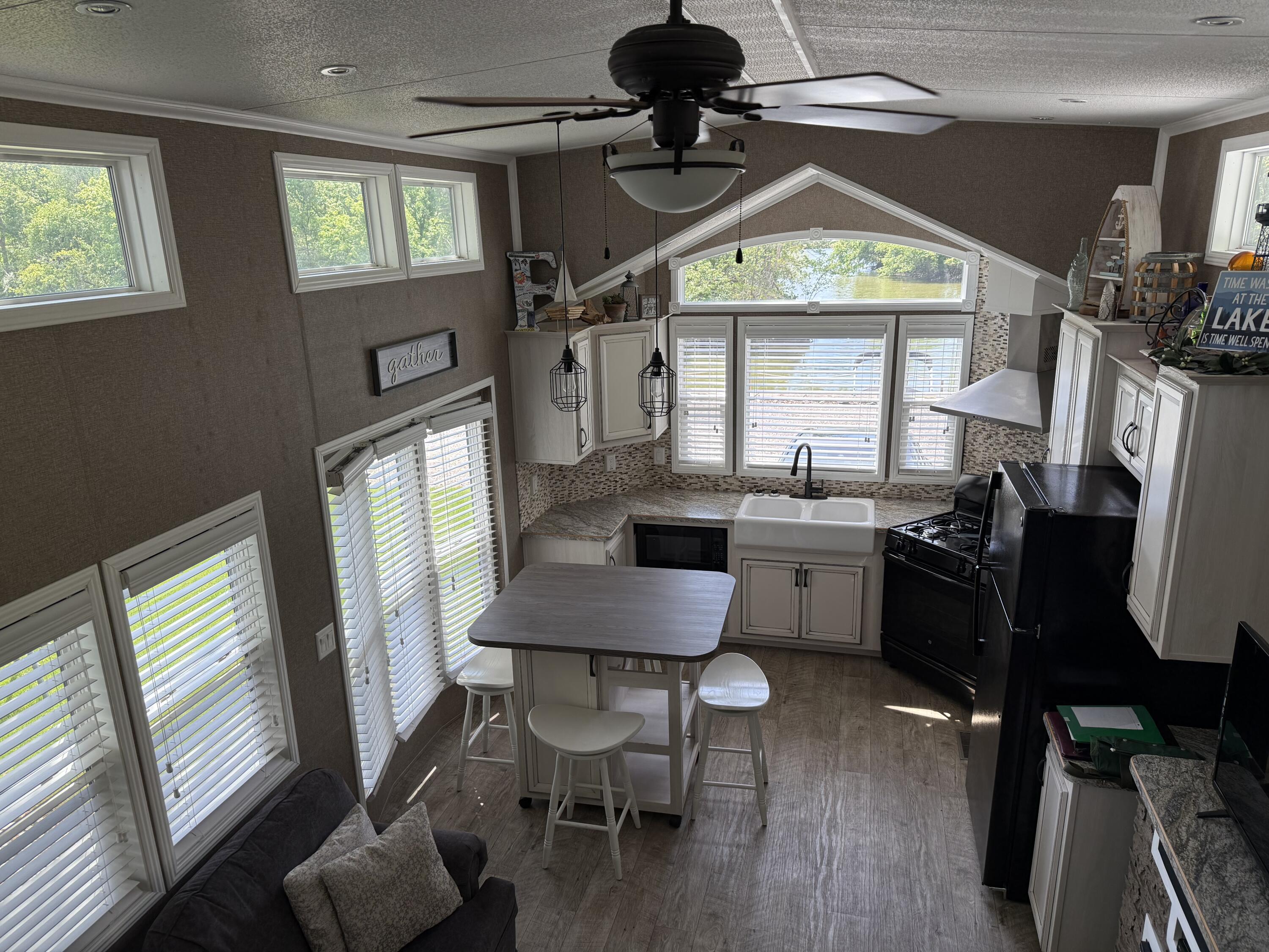11539 Lake Drive, Lakeview, Ohio 43331
