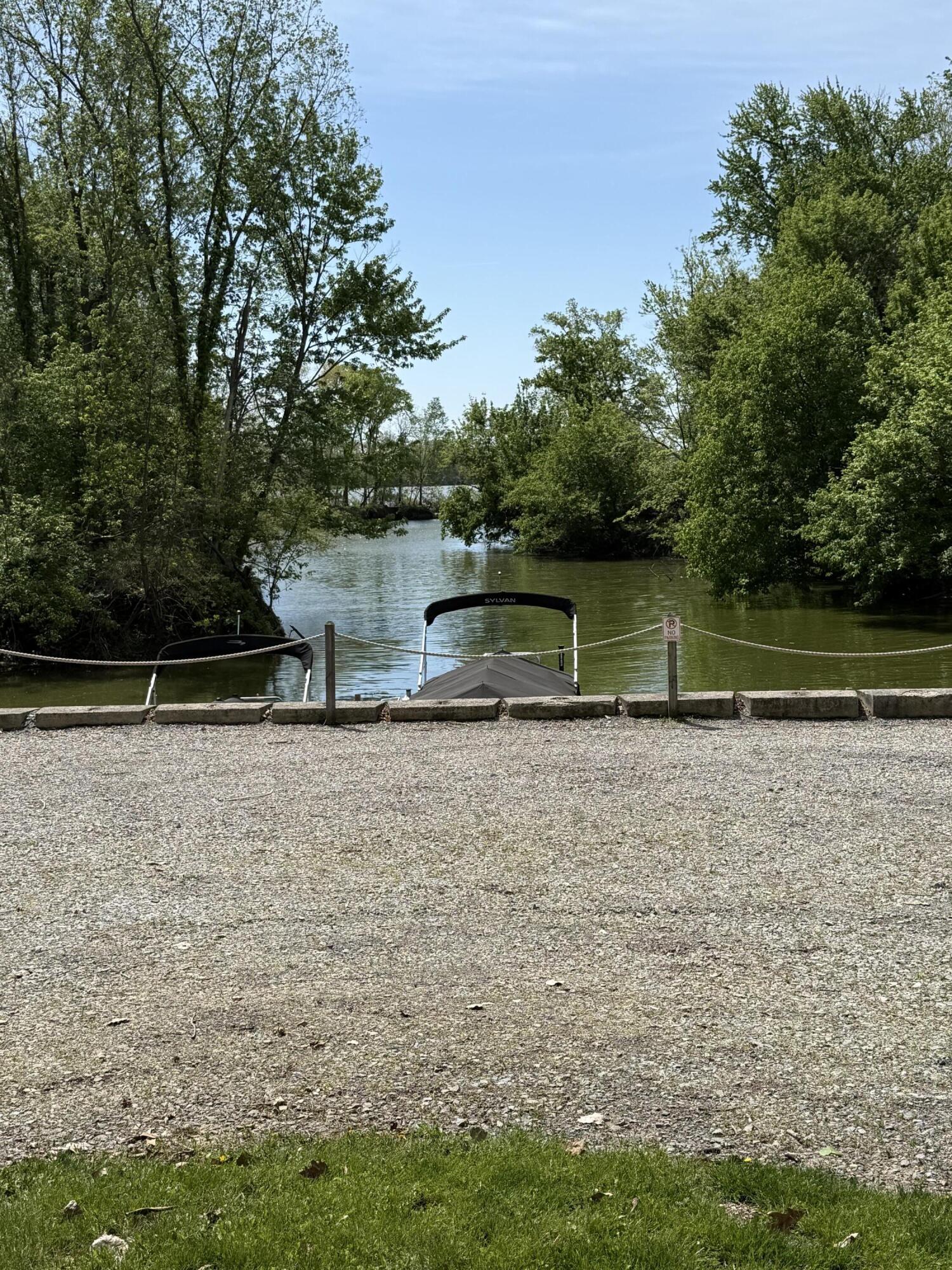 11539 Lake Drive, Lakeview, Ohio 43331