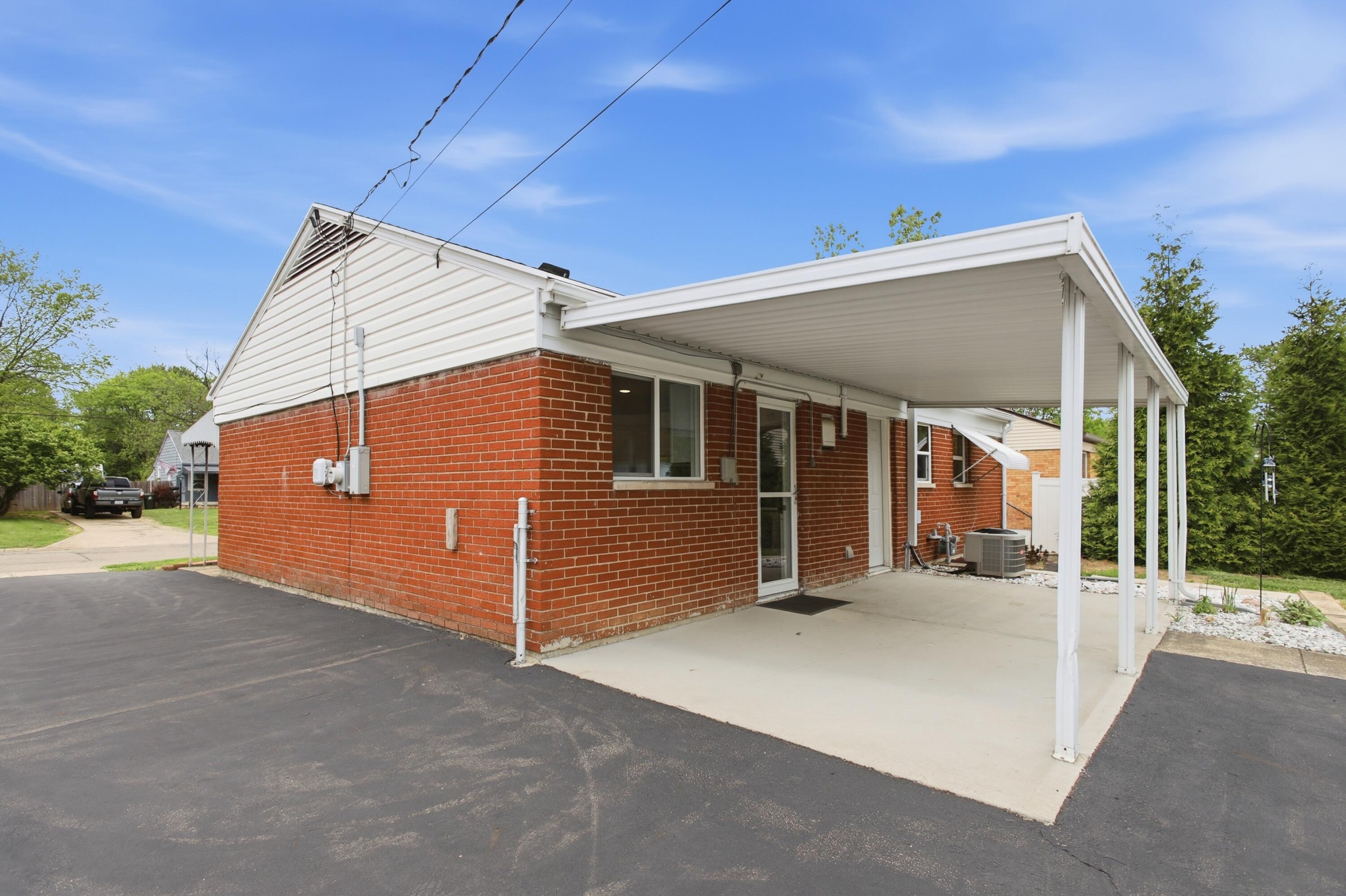 60 Quinby Lane, Dayton, Ohio 45432