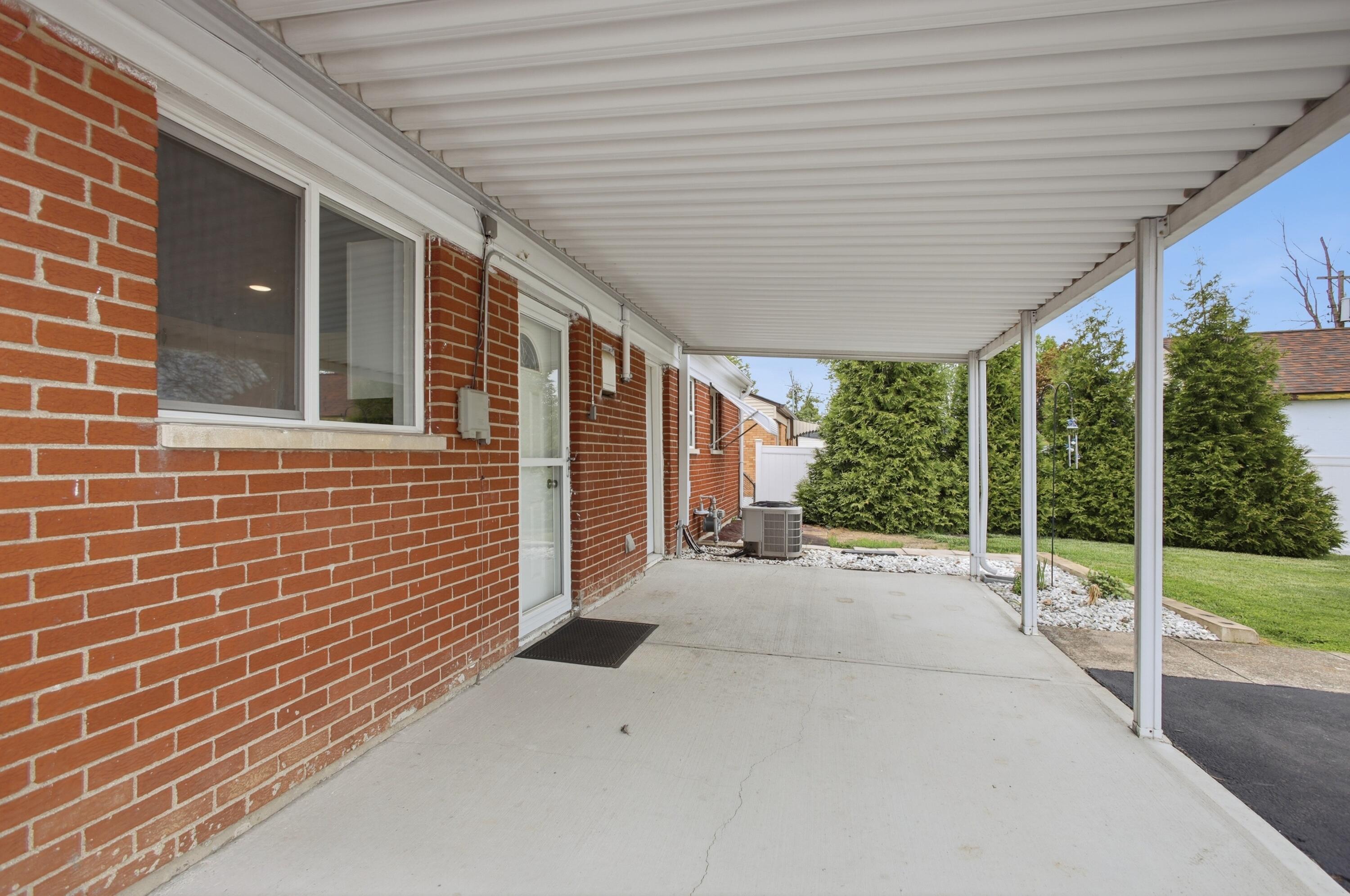 60 Quinby Lane, Dayton, Ohio 45432