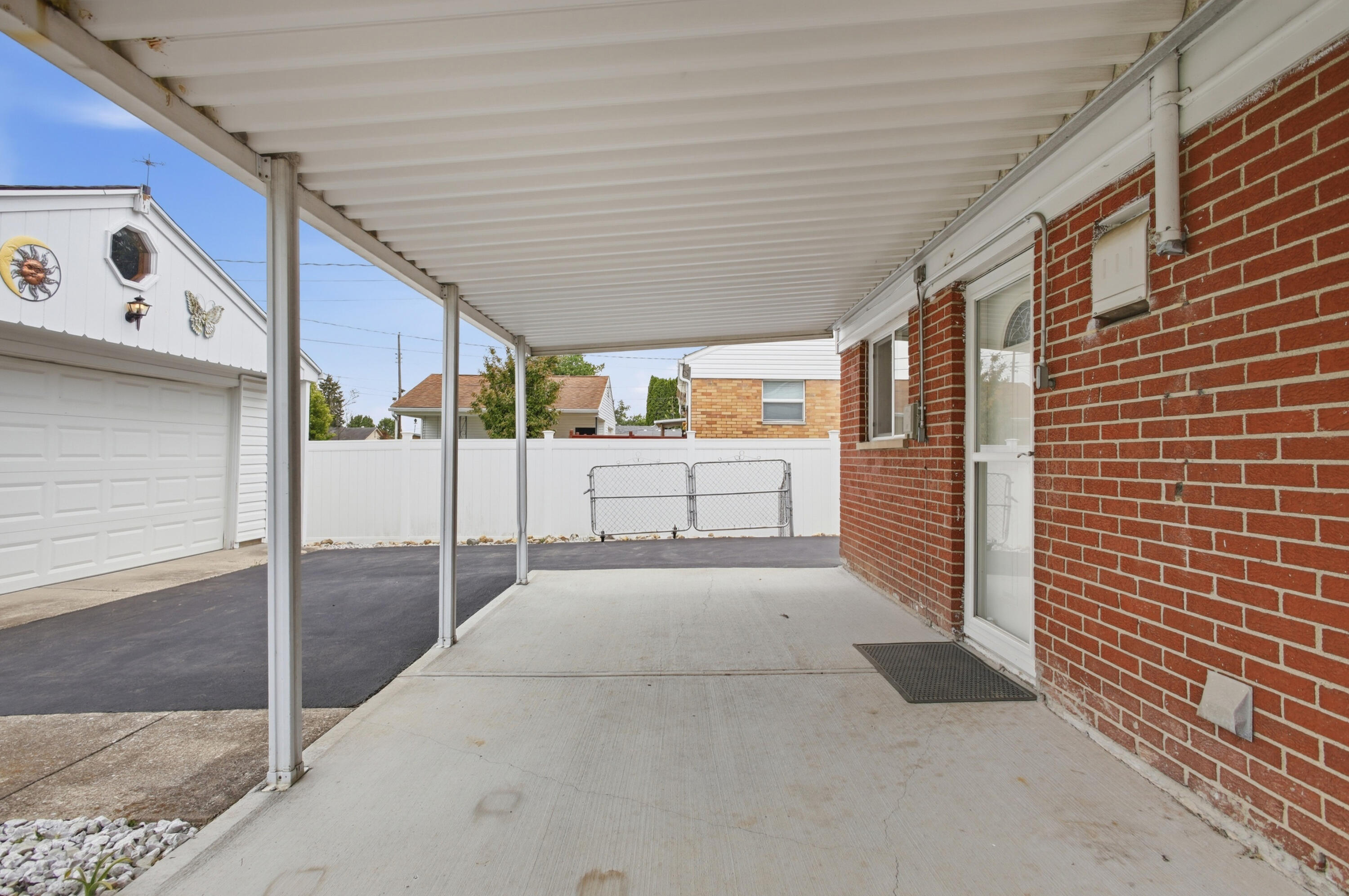60 Quinby Lane, Dayton, Ohio 45432