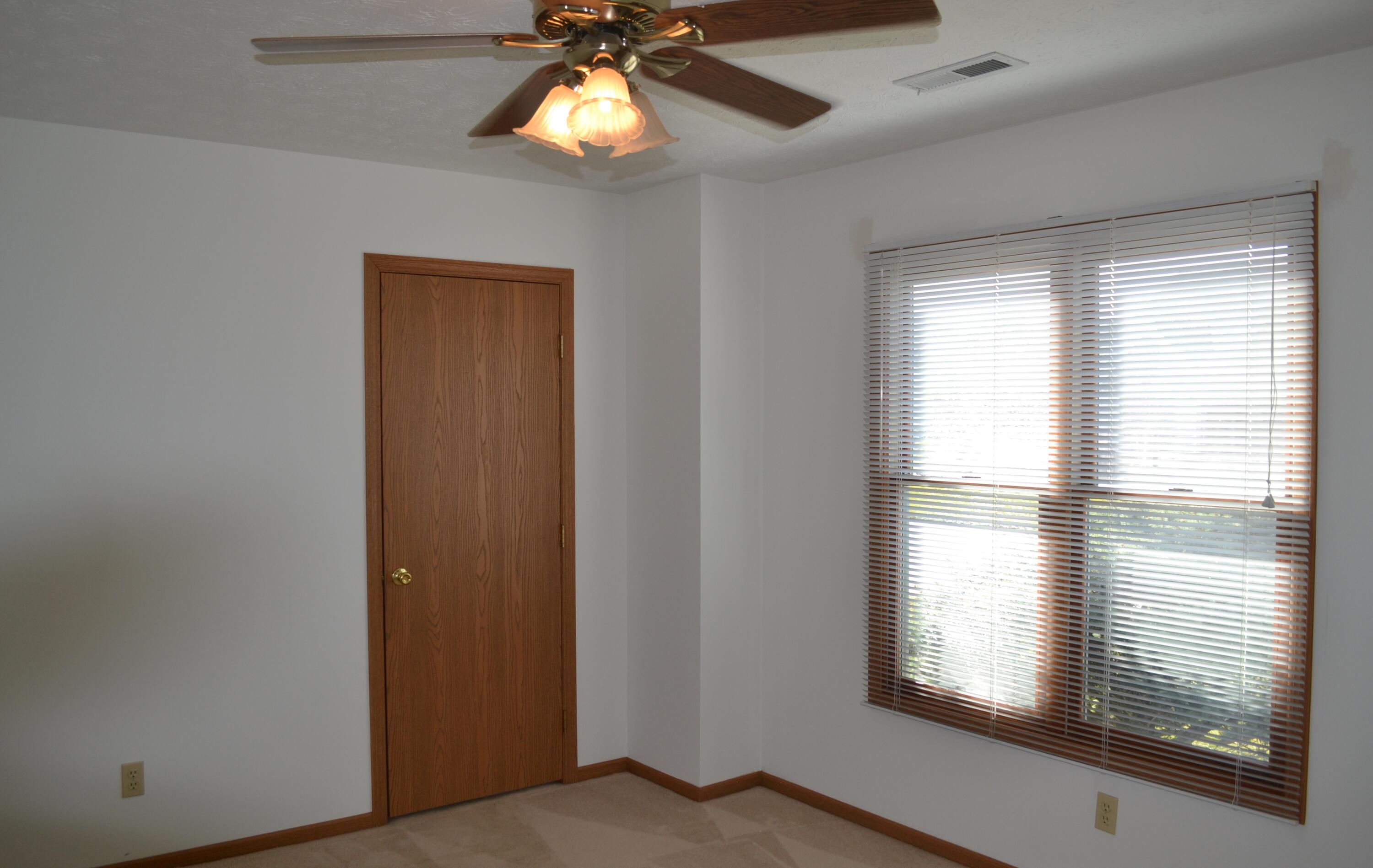 5866 Oldham Drive, Springfield, Ohio 45503