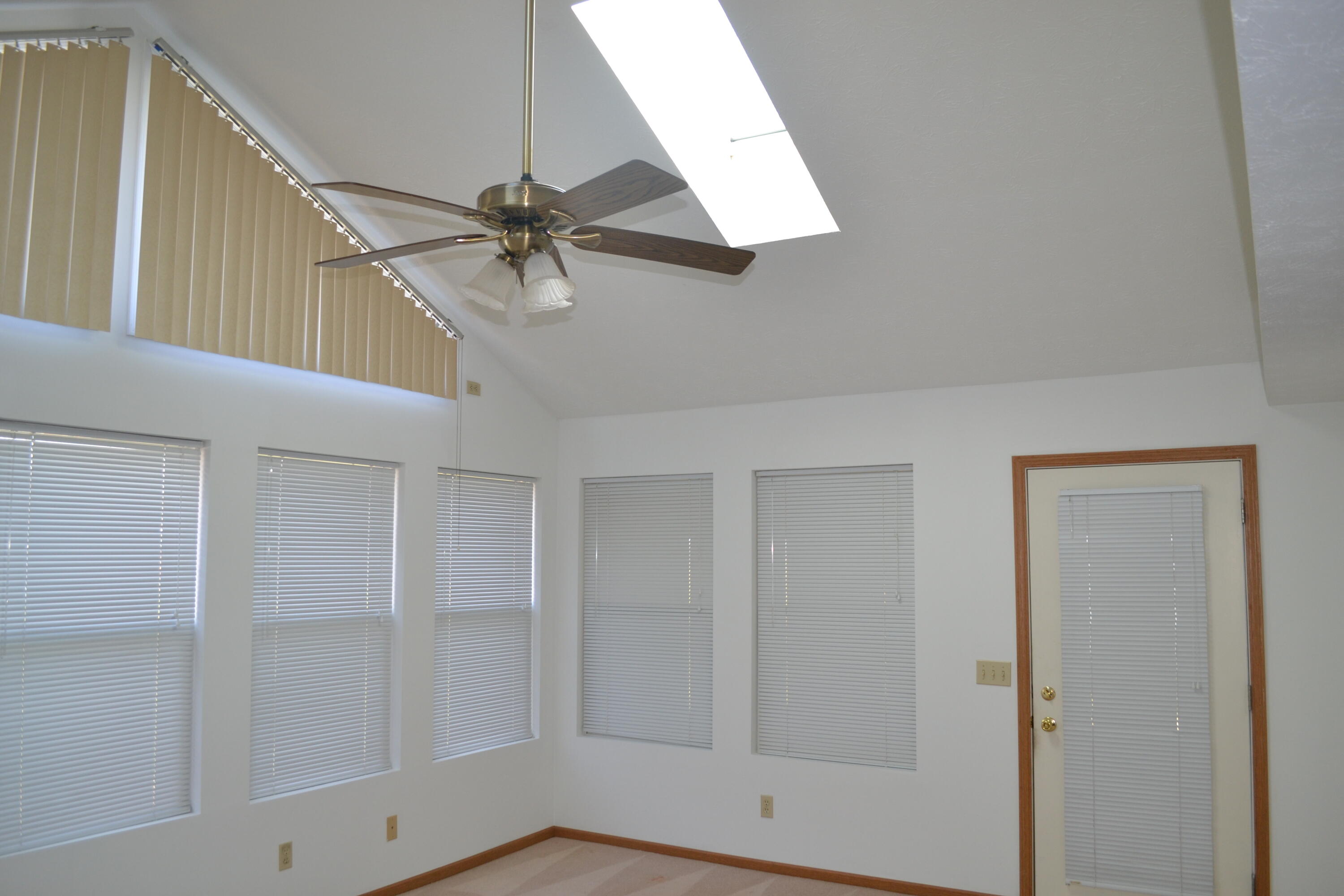 5866 Oldham Drive, Springfield, Ohio 45503