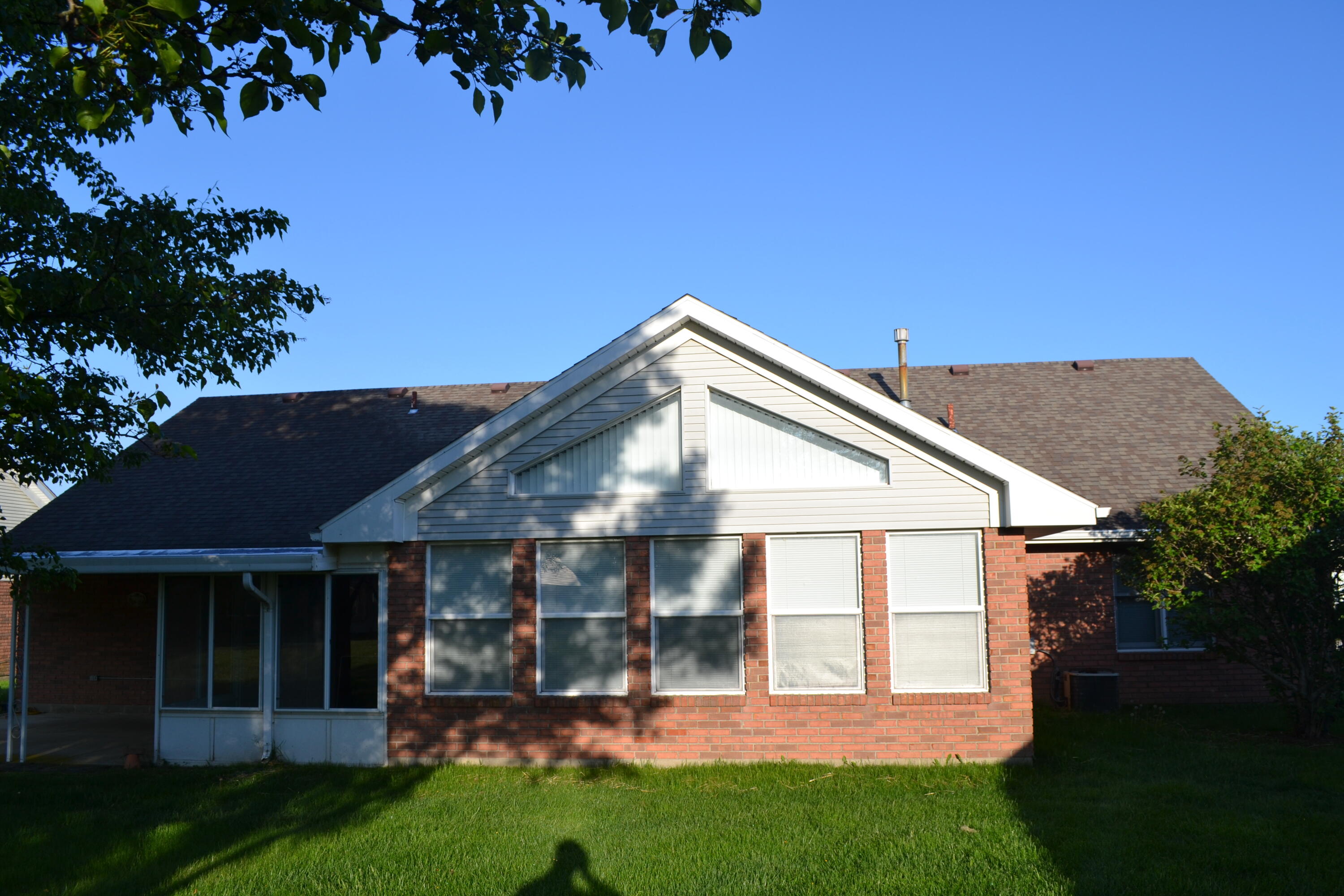 5866 Oldham Drive, Springfield, Ohio 45503