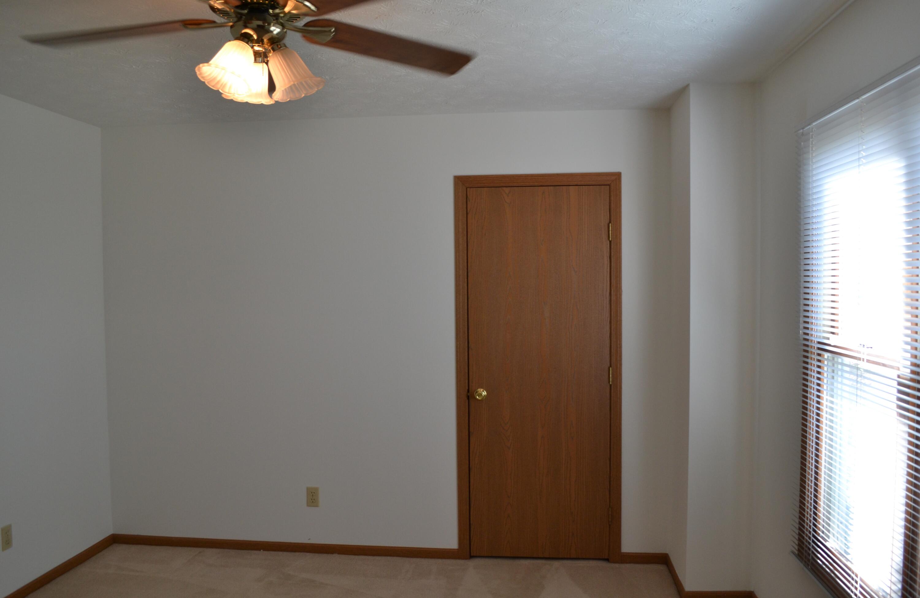 5866 Oldham Drive, Springfield, Ohio 45503
