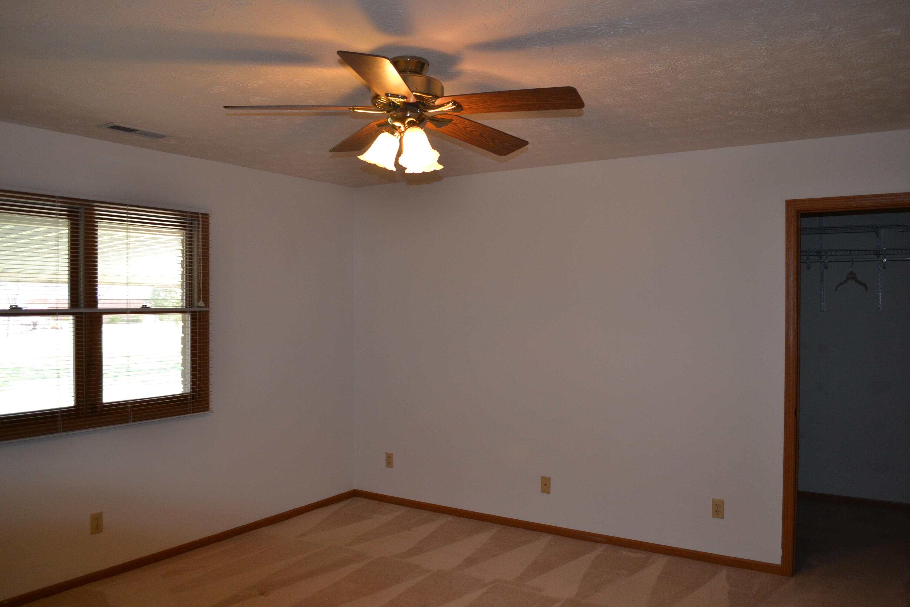 5866 Oldham Drive, Springfield, Ohio 45503