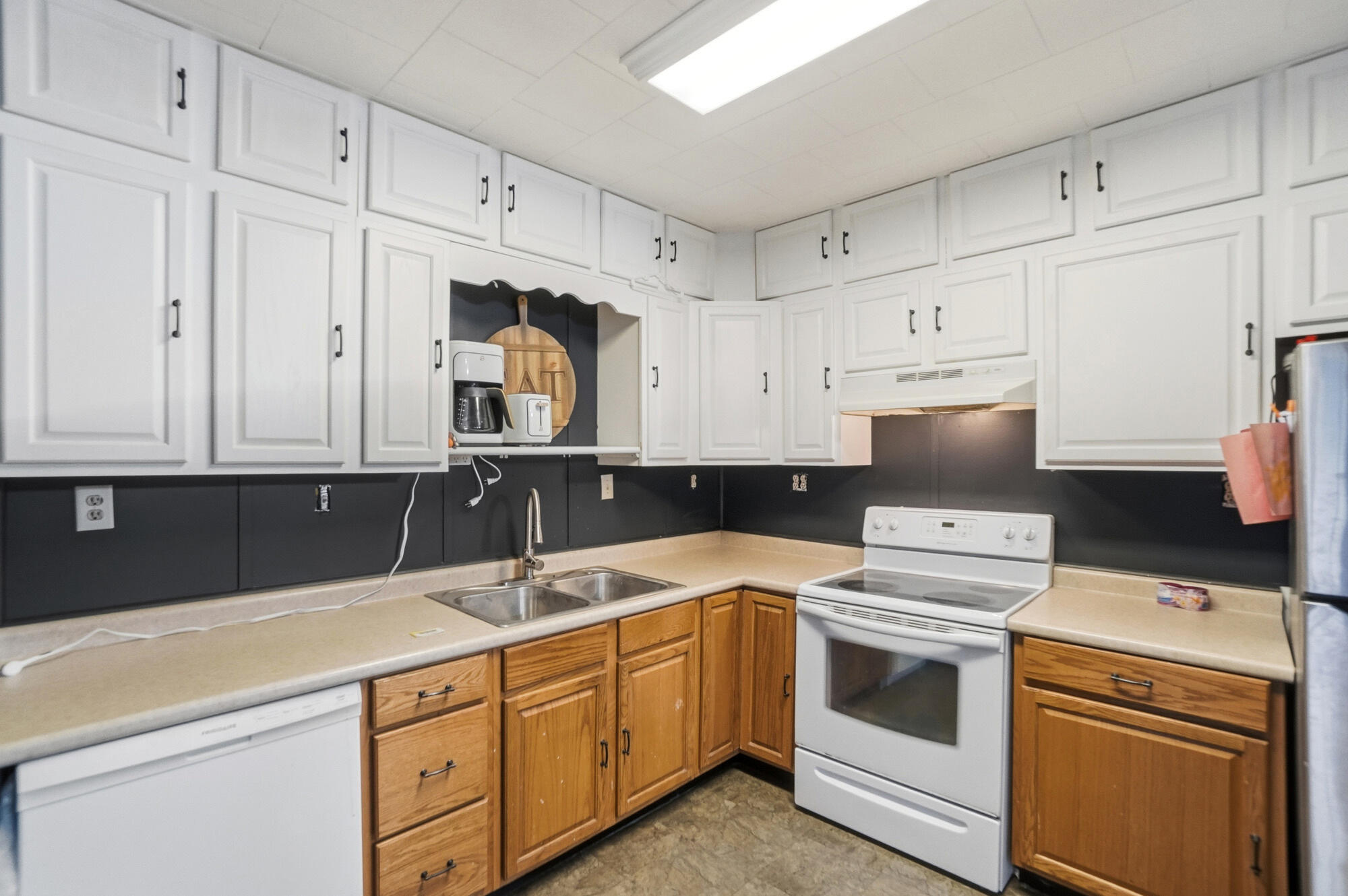 2327 Phillips Road, Harrod, Ohio 45850