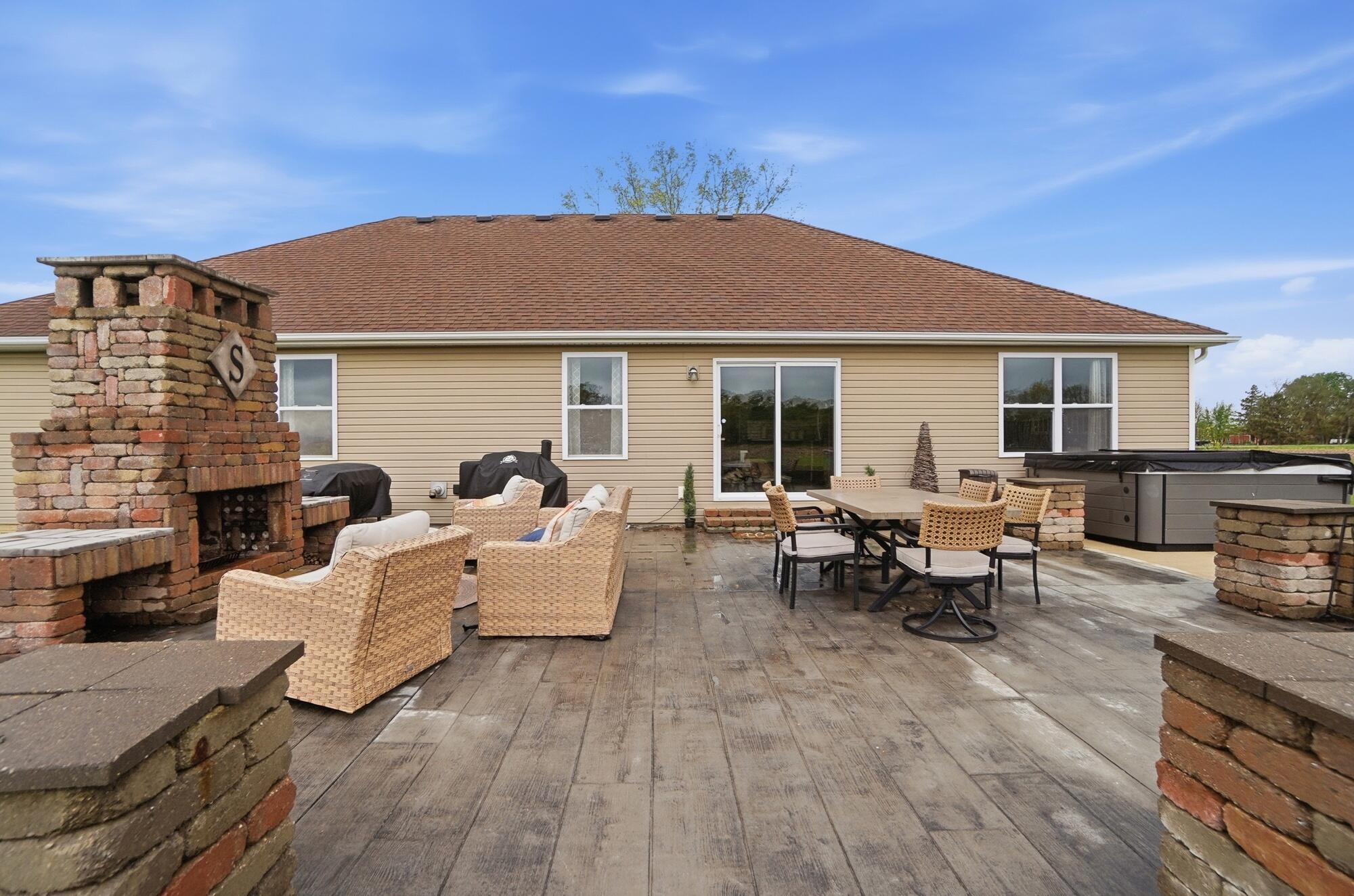 16120 Waynesfield Road, Waynesfield, Ohio 45896