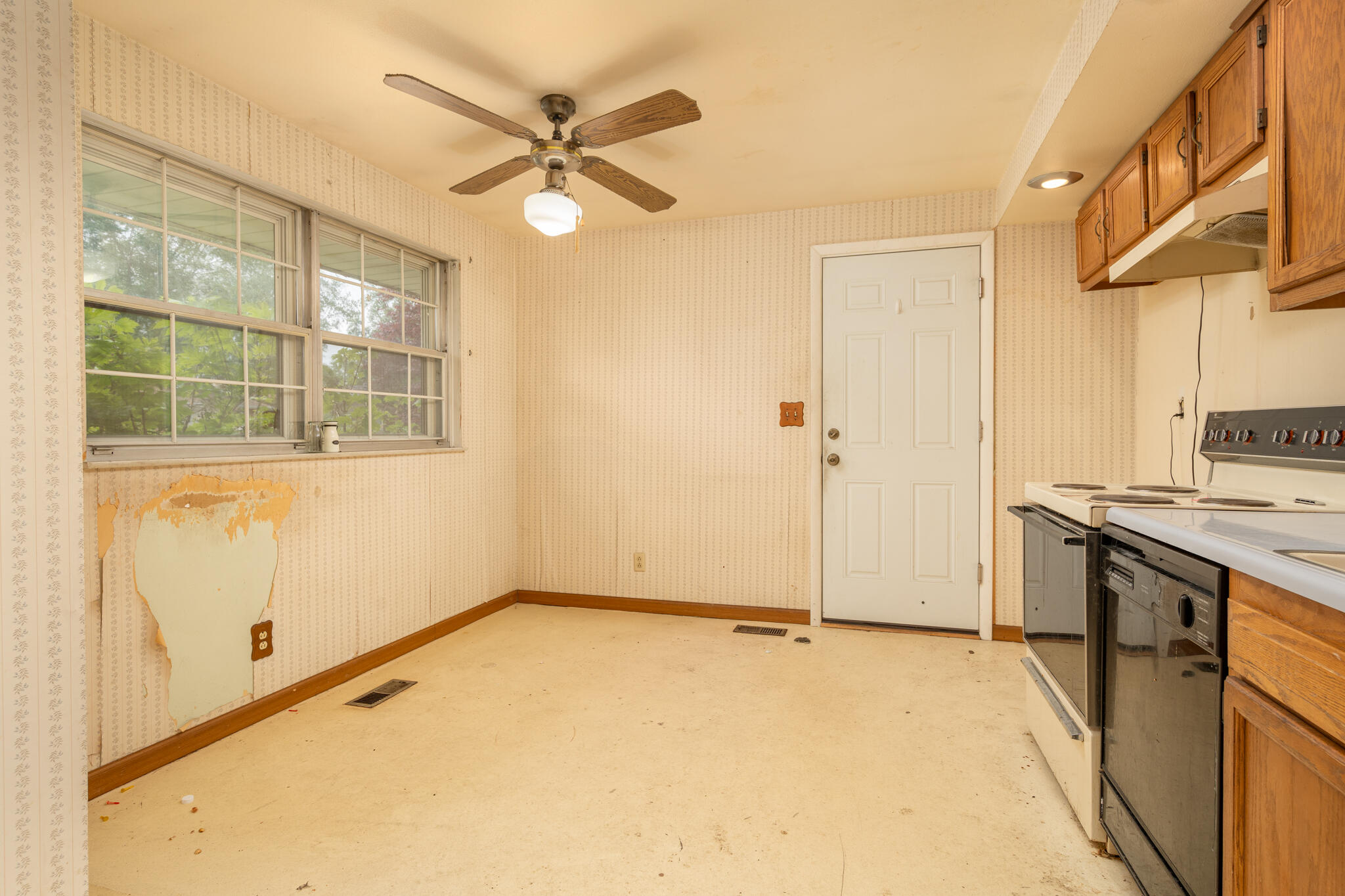 281 Fairway Drive, Fairborn, Ohio 45324