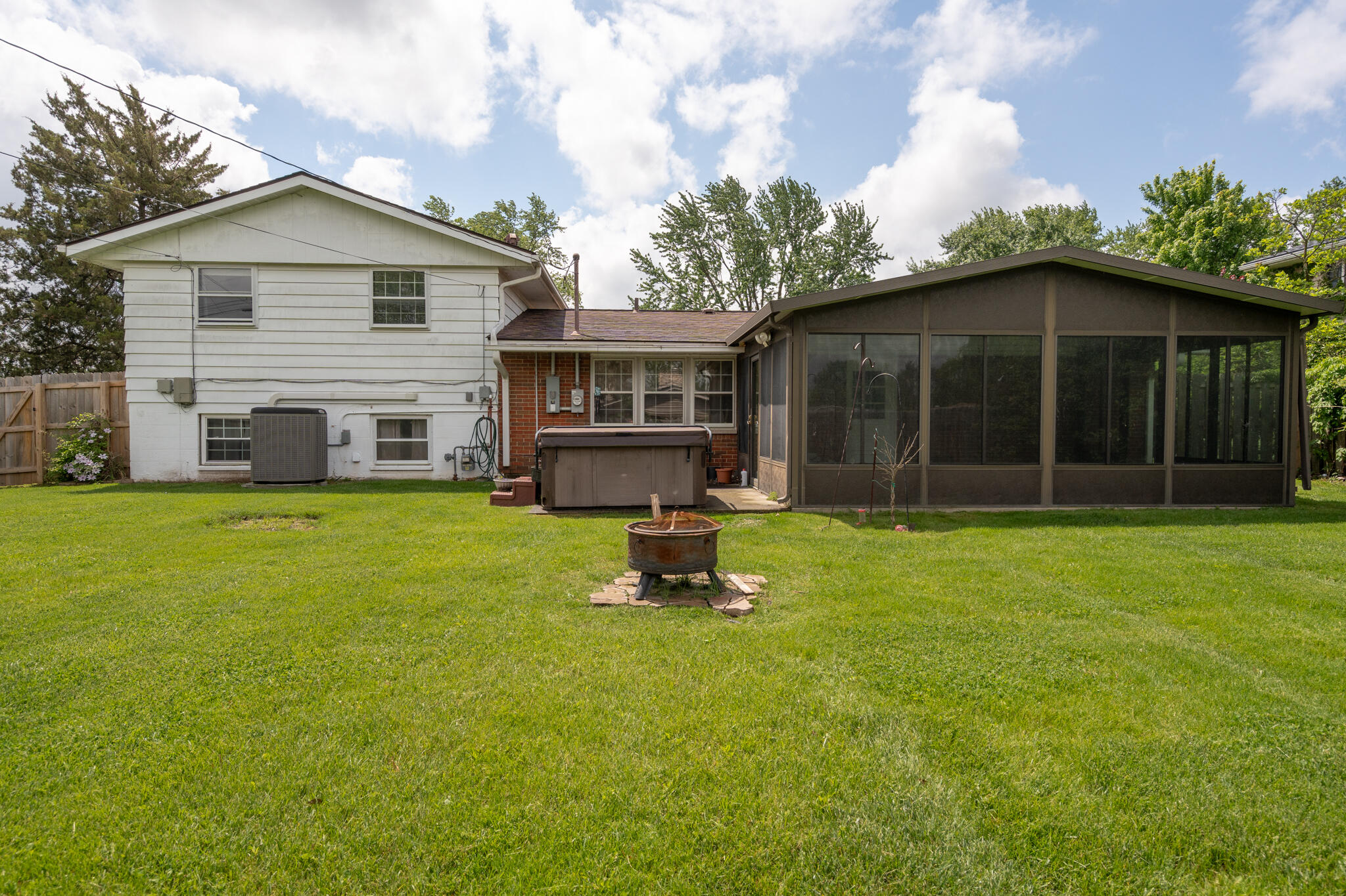 281 Fairway Drive, Fairborn, Ohio 45324