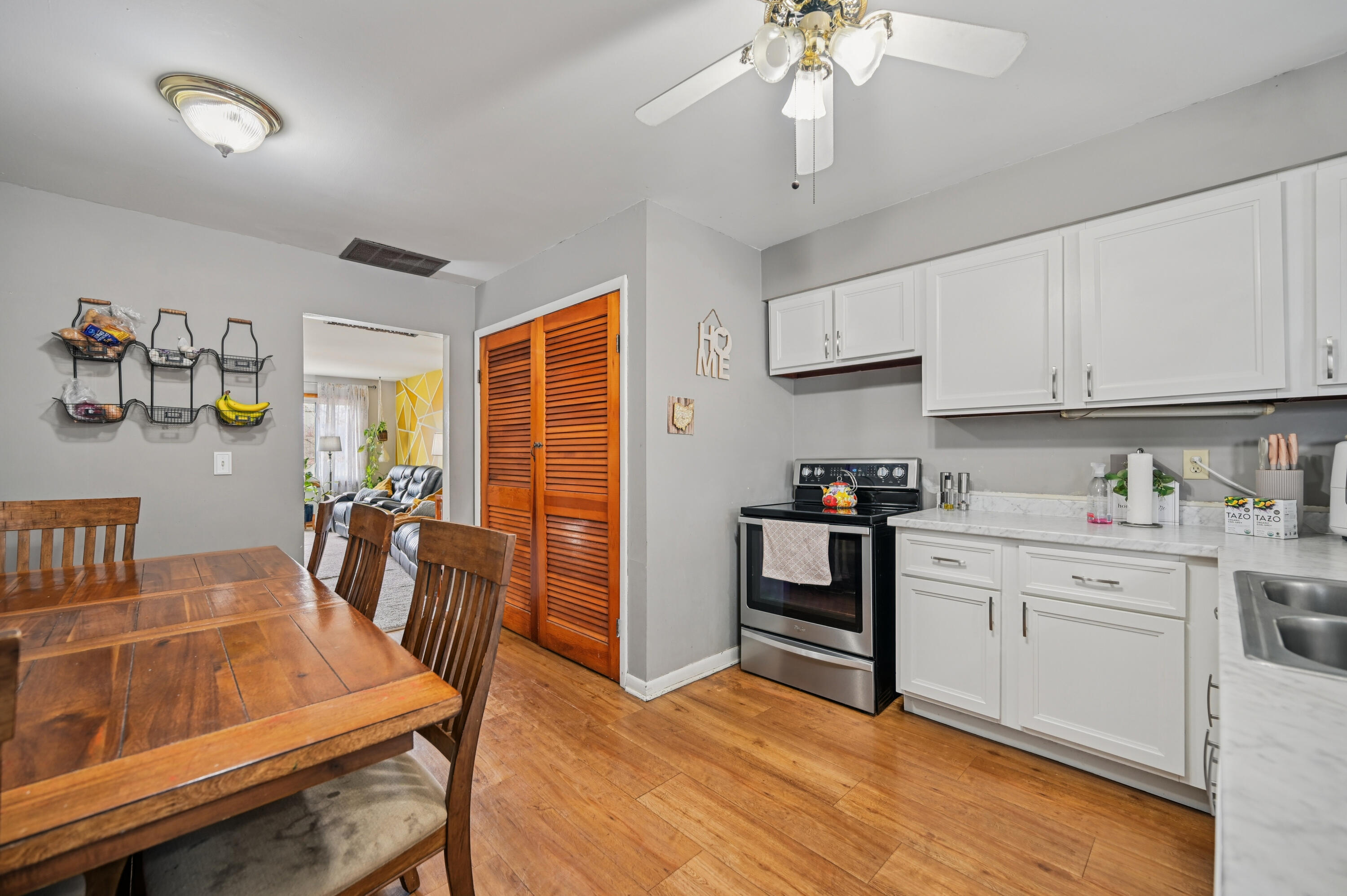 2076-2078 Stowe Drive, Springfield, Ohio 45505