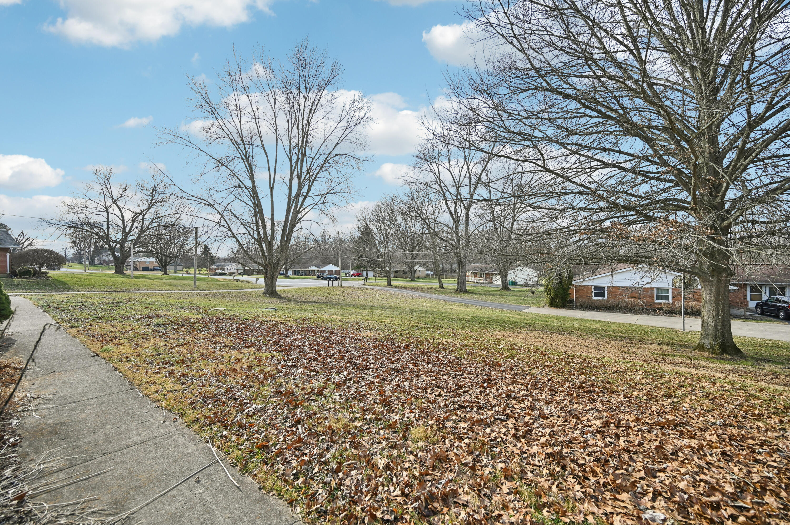 2076-2078 Stowe Drive, Springfield, Ohio 45505
