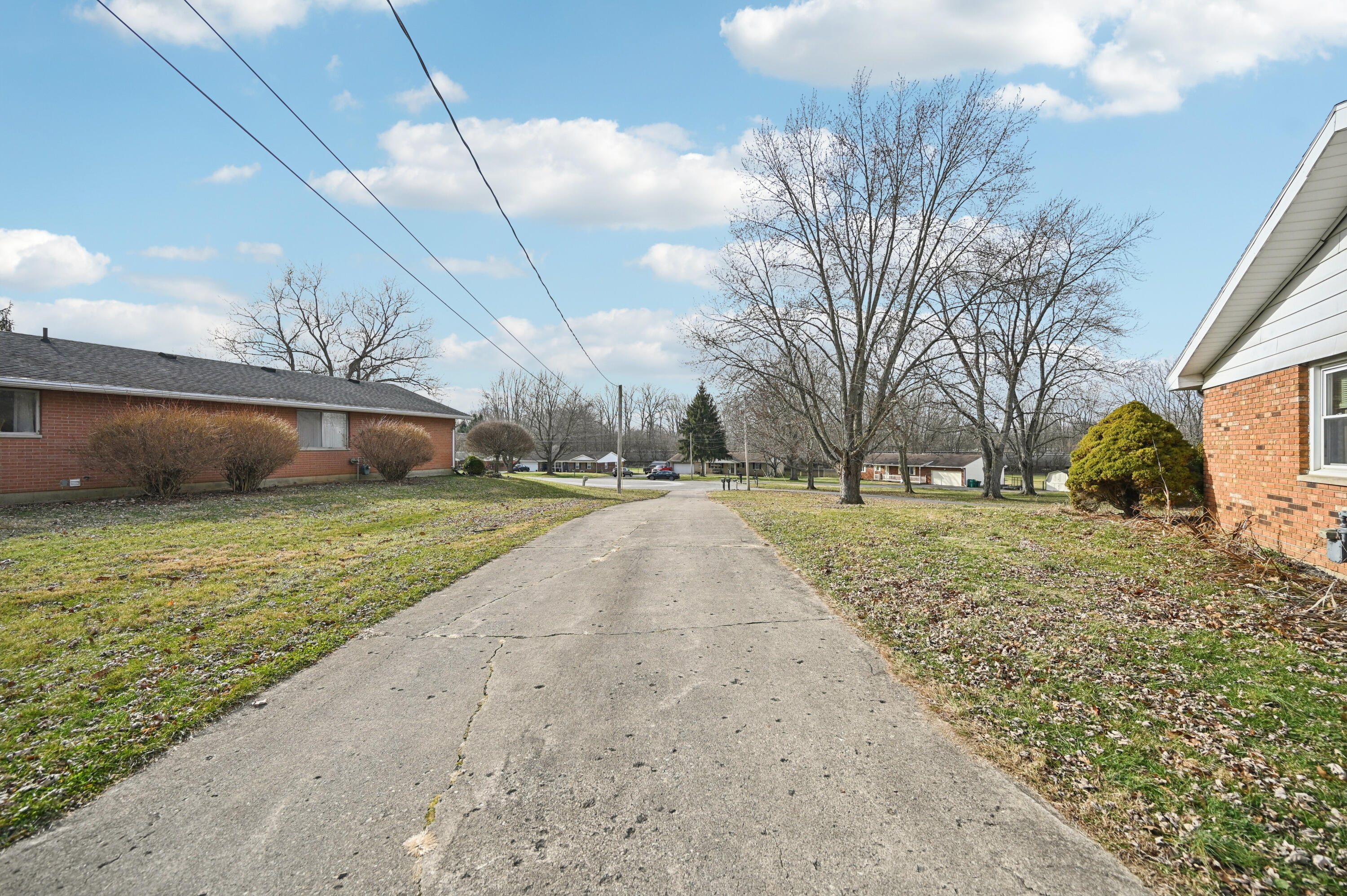 2076-2078 Stowe Drive, Springfield, Ohio 45505