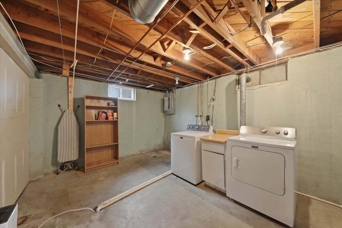 1612 Victory Drive, Springfield, Ohio 45505