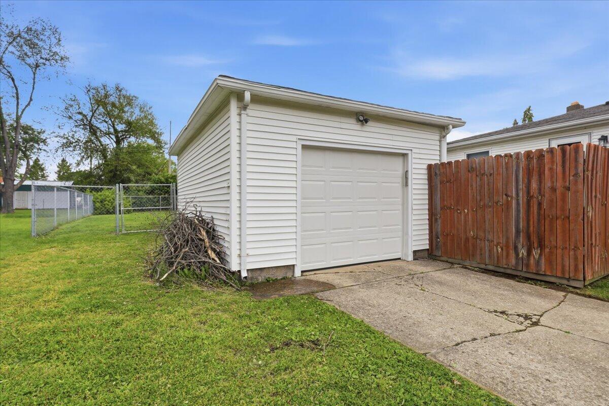 1612 Victory Drive, Springfield, Ohio 45505