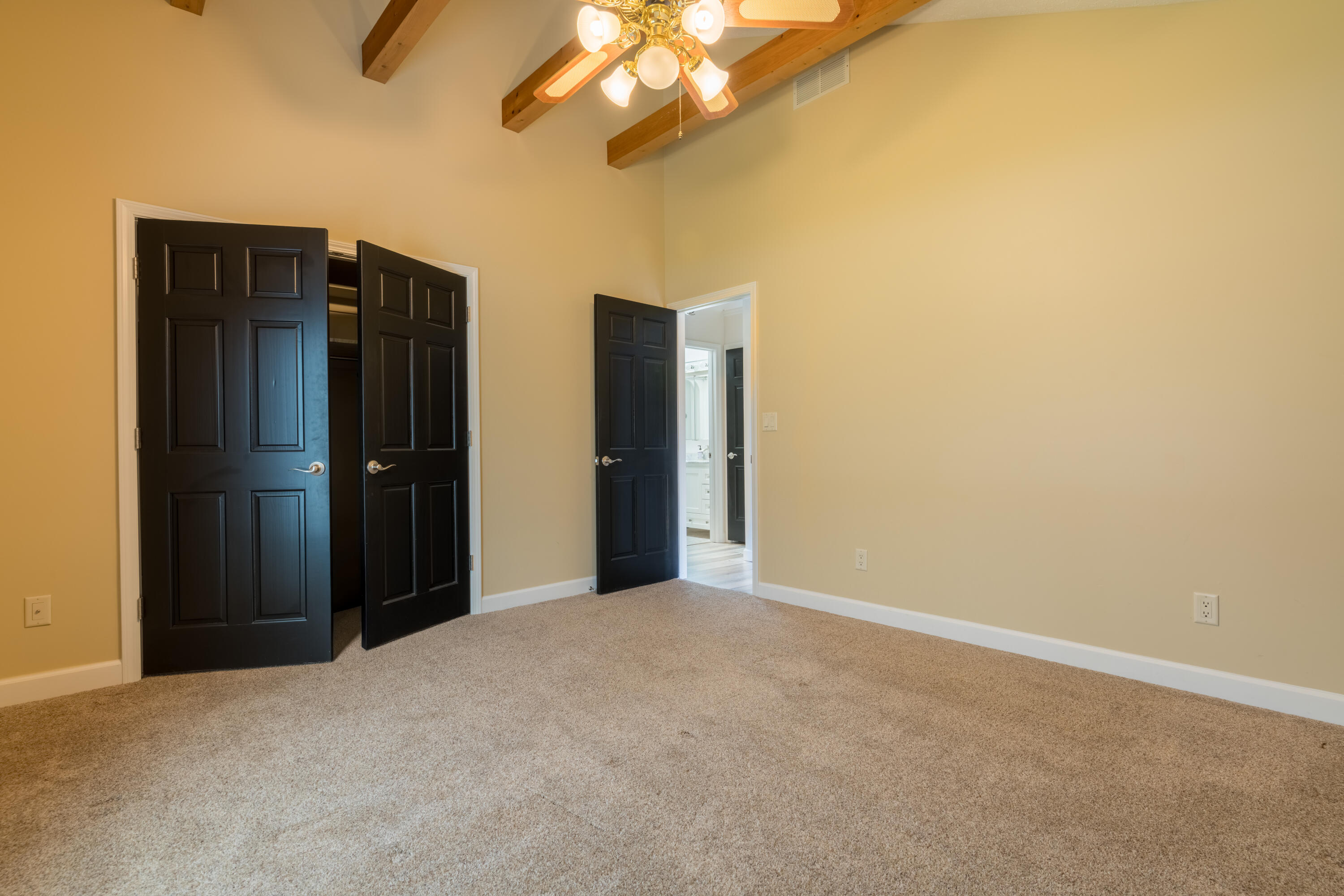 9072 Hickory Lane, Huntsville, Ohio 43324